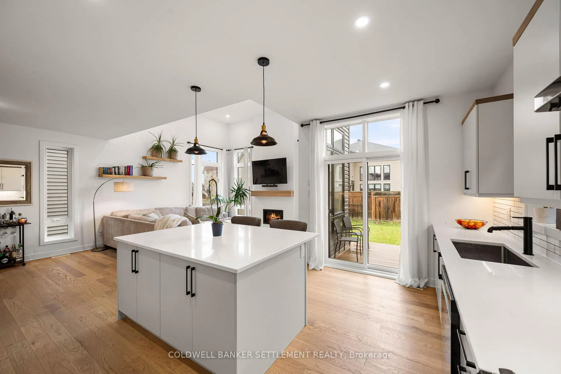 Photo 16 of 682 Borbridge Avenue, Ottawa, Riverside South/Gloucester Glen — HOMEH