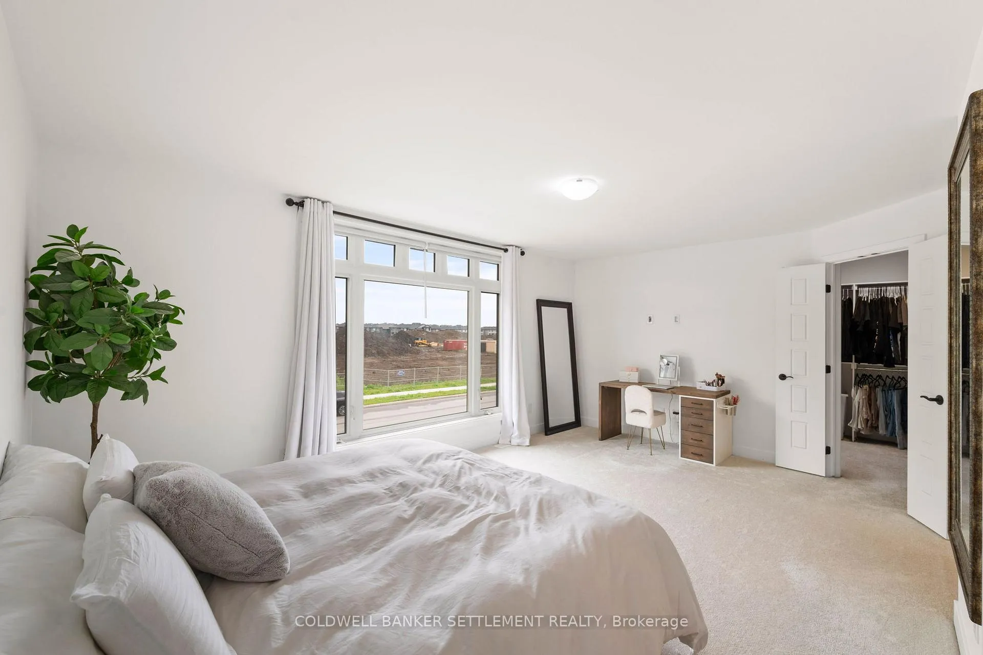 Photo 39 of 682 Borbridge Avenue, Ottawa, Riverside South/Gloucester Glen — HOMEH