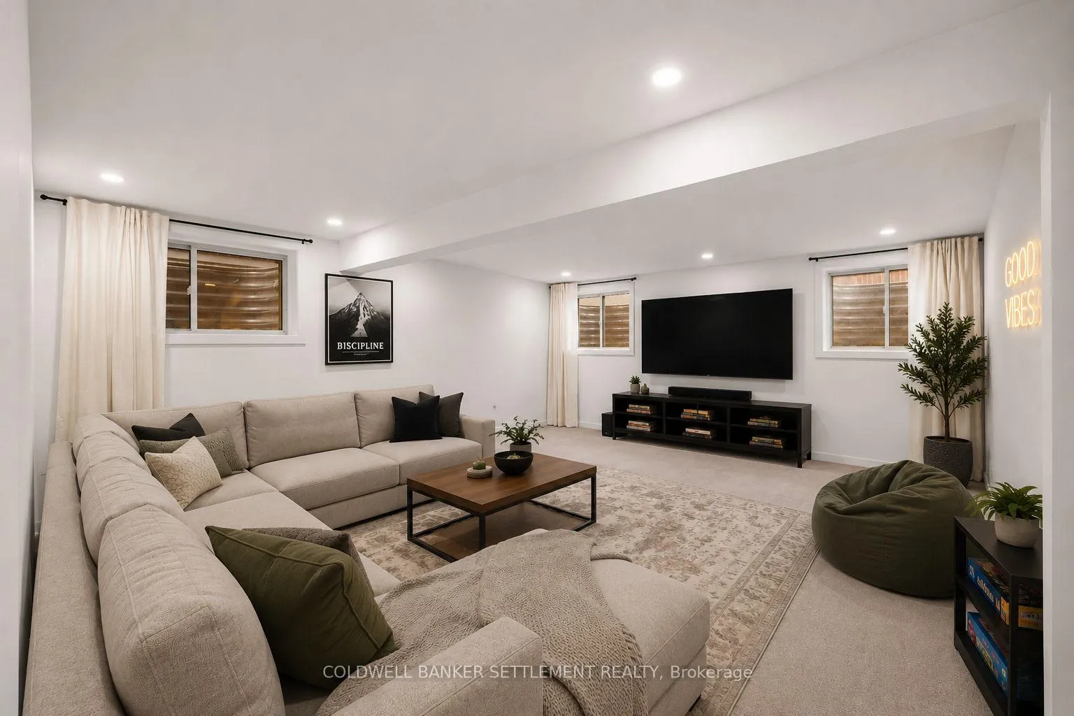 Photo 46 of 682 Borbridge Avenue, Ottawa, Riverside South/Gloucester Glen — HOMEH