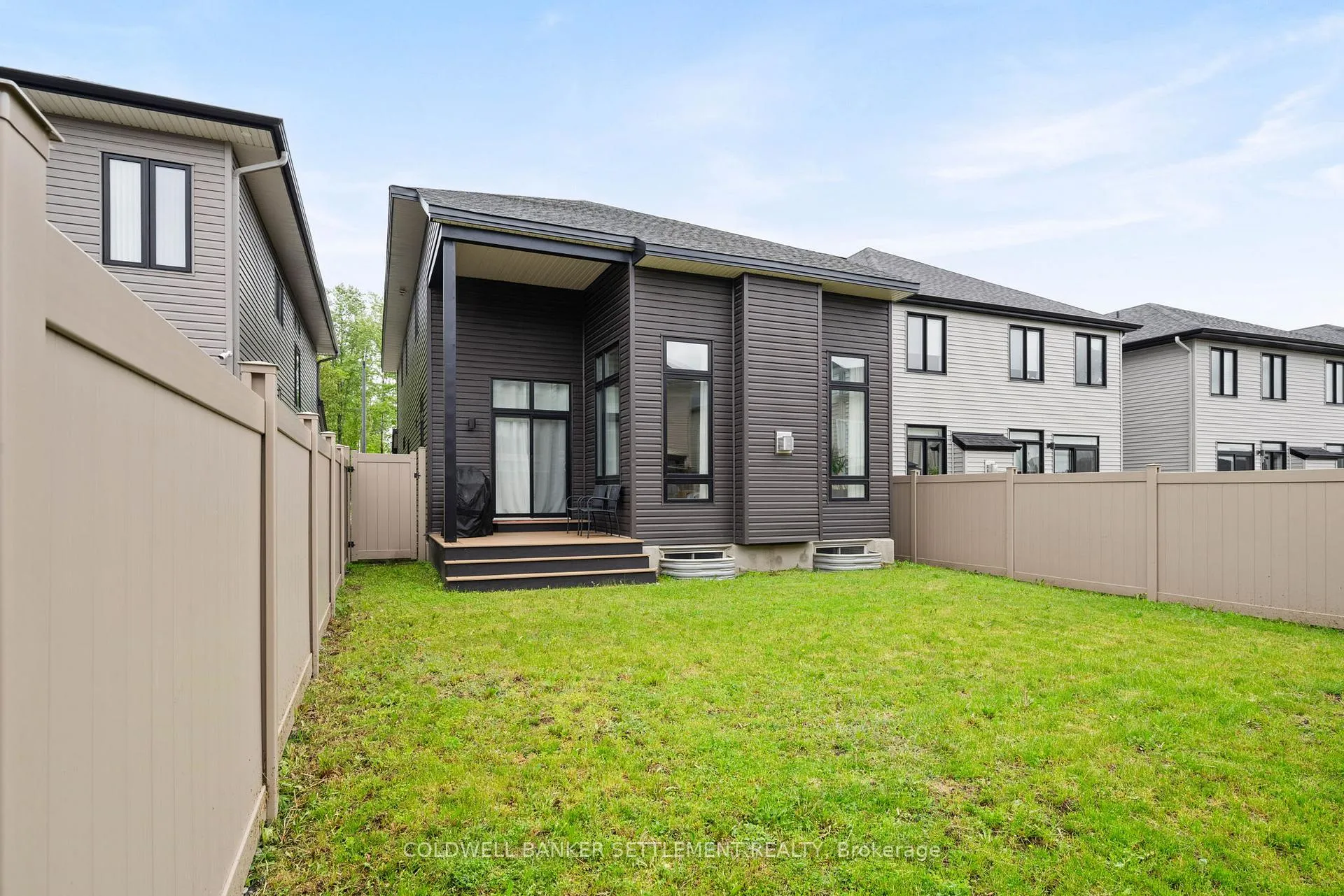 Photo 50 of 682 Borbridge Avenue, Ottawa, Riverside South/Gloucester Glen — HOMEH