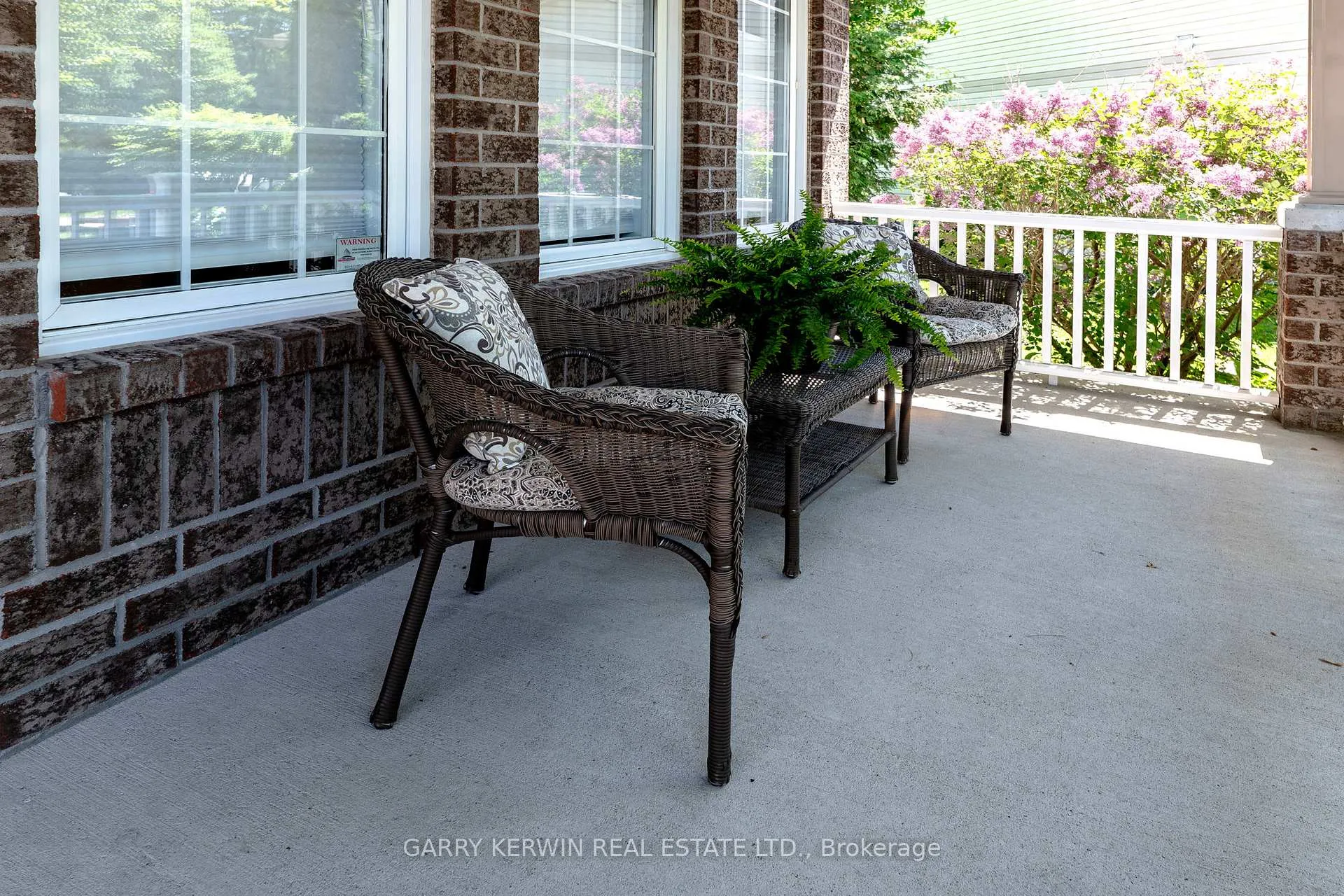 Photo 4 of 77 Birchfield Avenue, Ottawa, Kanata - Emerald Meadows/Trailwest — HOMEH
