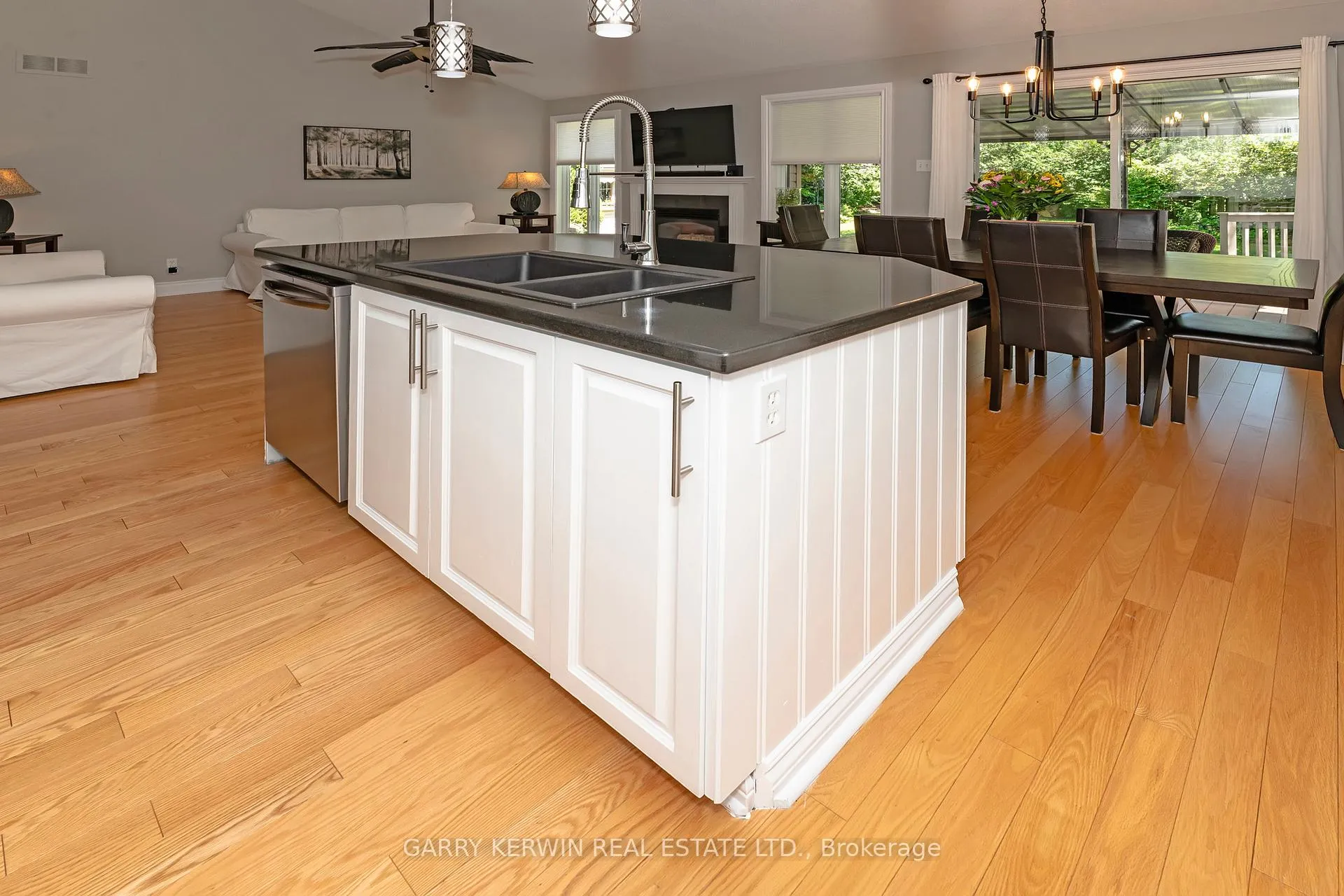 Photo 15 of 77 Birchfield Avenue, Ottawa, Kanata - Emerald Meadows/Trailwest — HOMEH