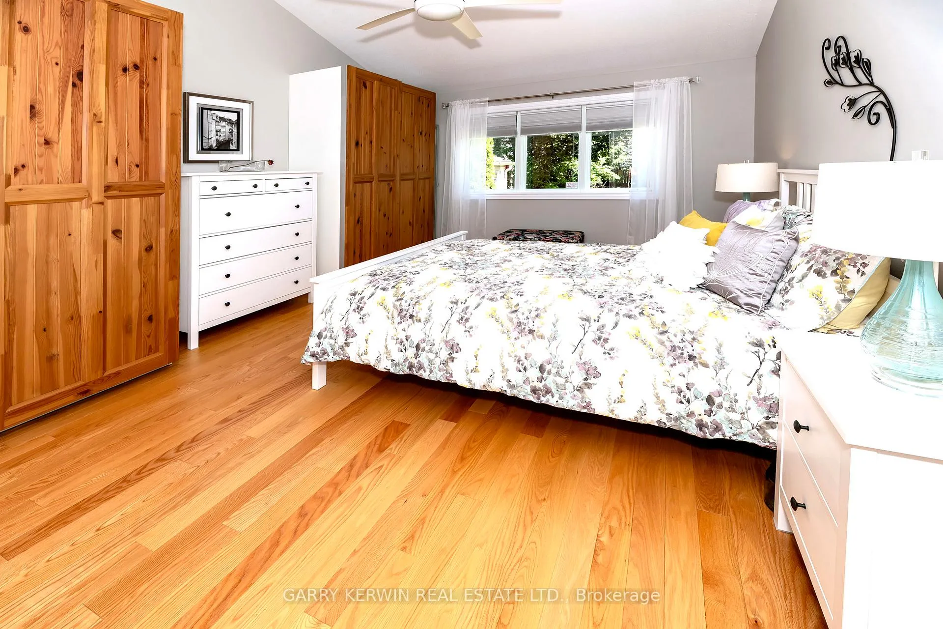 Photo 24 of 77 Birchfield Avenue, Ottawa, Kanata - Emerald Meadows/Trailwest — HOMEH