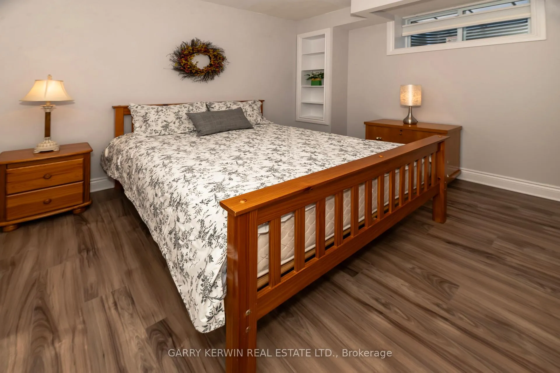 Photo 29 of 77 Birchfield Avenue, Ottawa, Kanata - Emerald Meadows/Trailwest — HOMEH