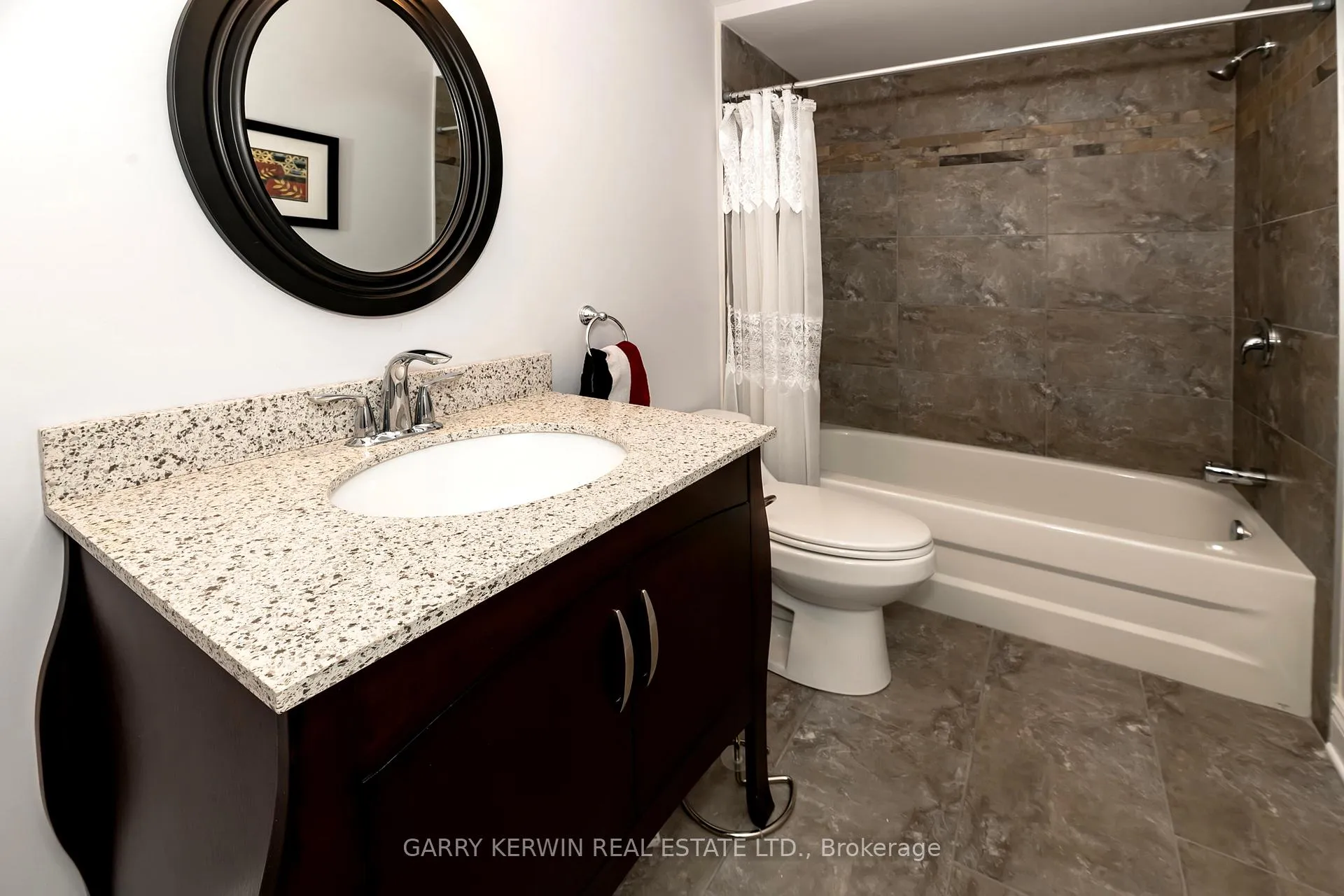 Photo 30 of 77 Birchfield Avenue, Ottawa, Kanata - Emerald Meadows/Trailwest — HOMEH