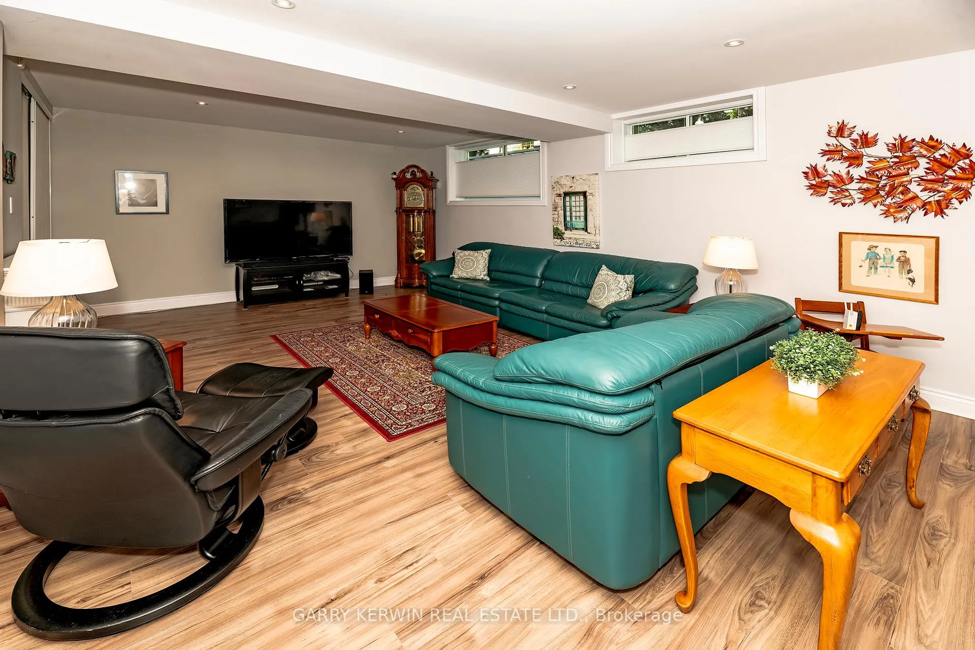 Photo 33 of 77 Birchfield Avenue, Ottawa, Kanata - Emerald Meadows/Trailwest — HOMEH