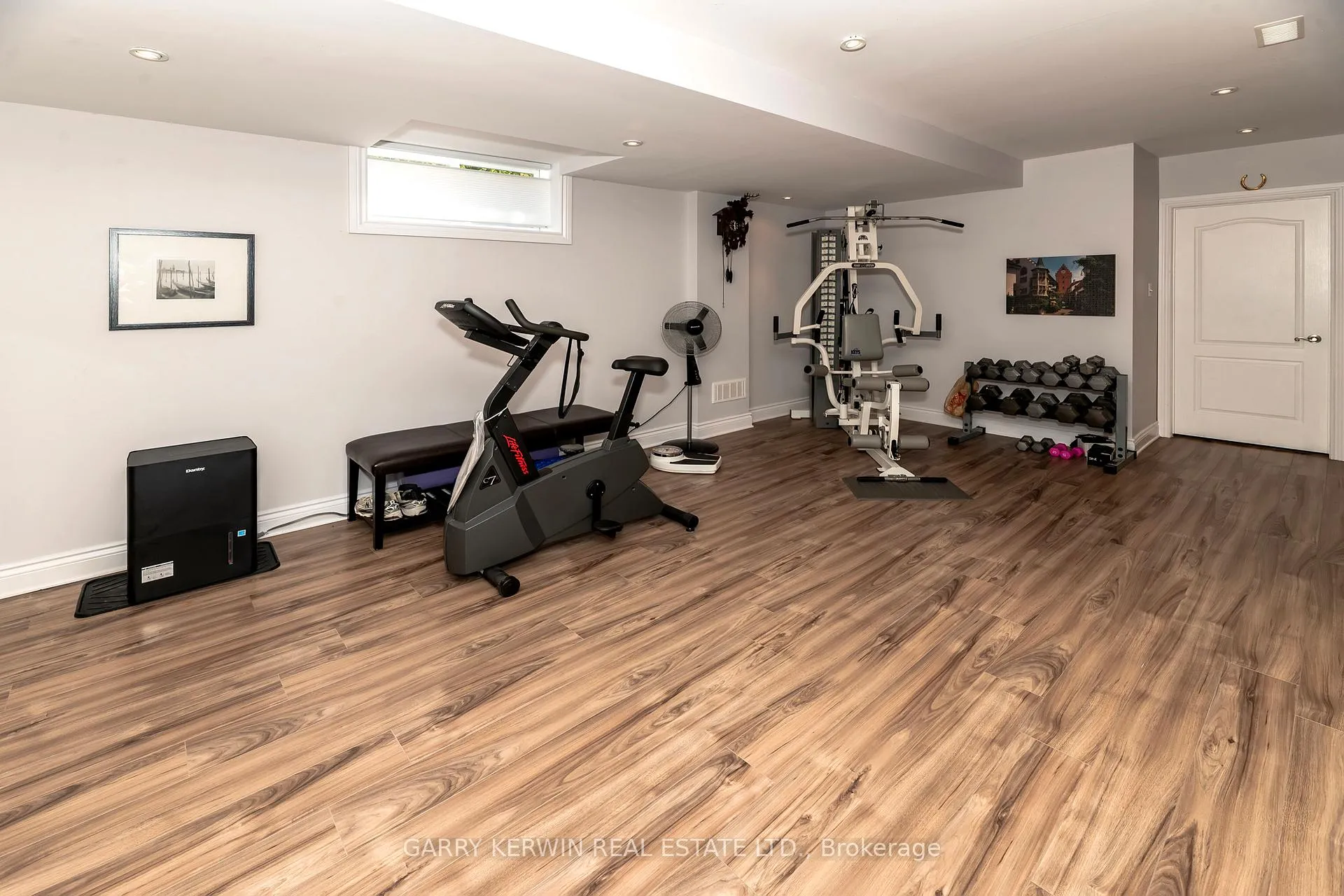 Photo 36 of 77 Birchfield Avenue, Ottawa, Kanata - Emerald Meadows/Trailwest — HOMEH