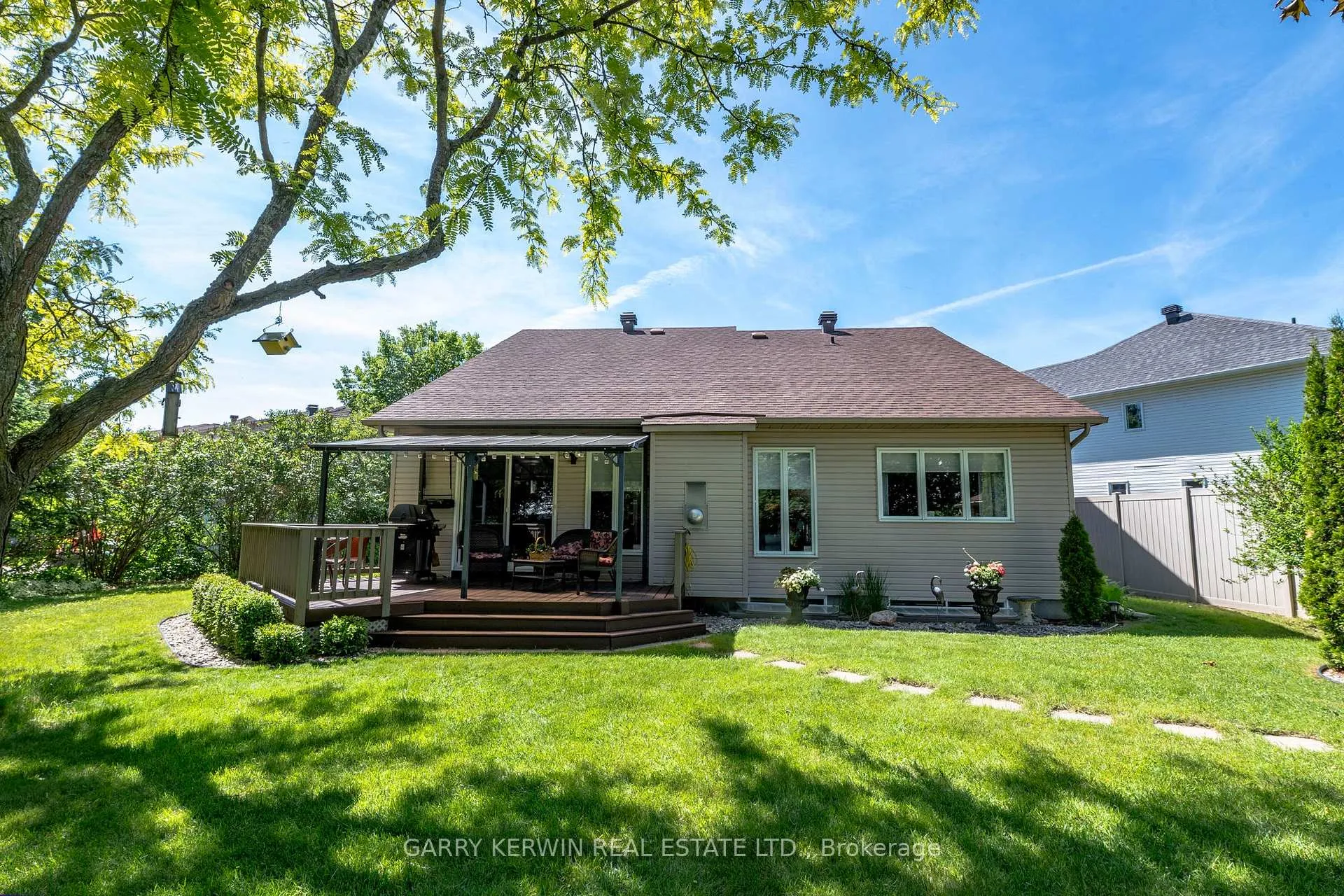 Photo 42 of 77 Birchfield Avenue, Ottawa, Kanata - Emerald Meadows/Trailwest — HOMEH