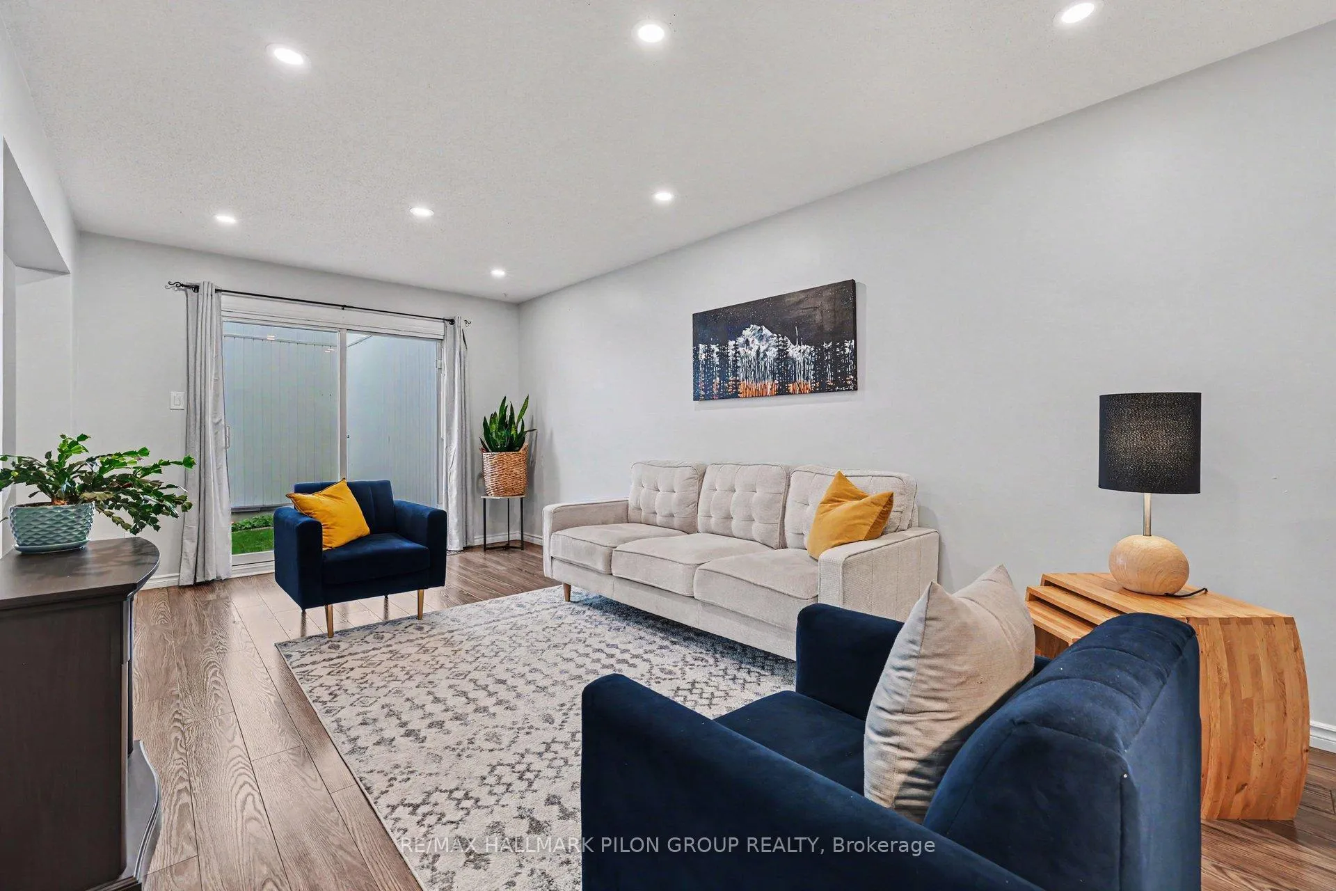 Photo 3 of Unit 70, 2210 Loyola Avenue, Ottawa, Beaconwood — HOMEH