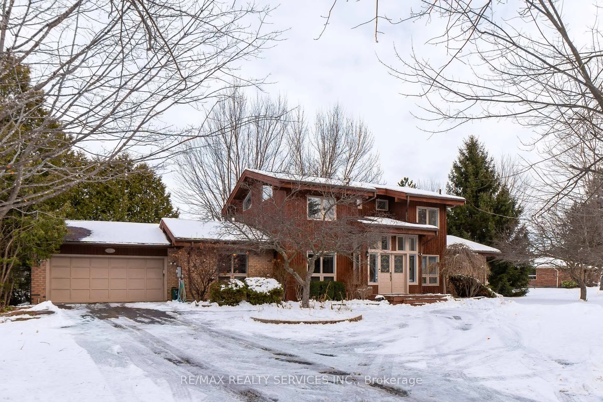 Photo 1 of 9 Damascus Drive, Caledon, Caledon East — HOMEH