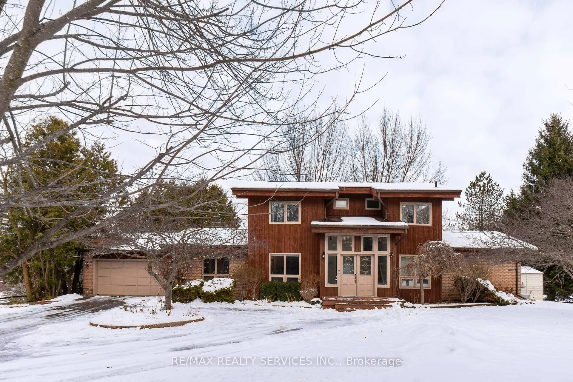 Photo 2 of 9 Damascus Drive, Caledon, Caledon East — HOMEH