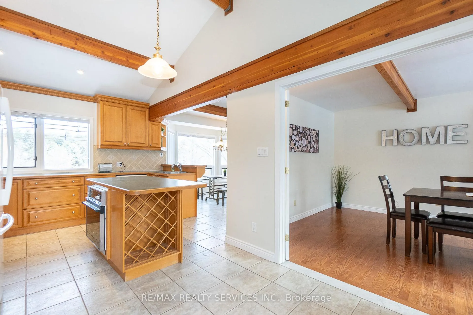 Photo 10 of 9 Damascus Drive, Caledon, Caledon East — HOMEH
