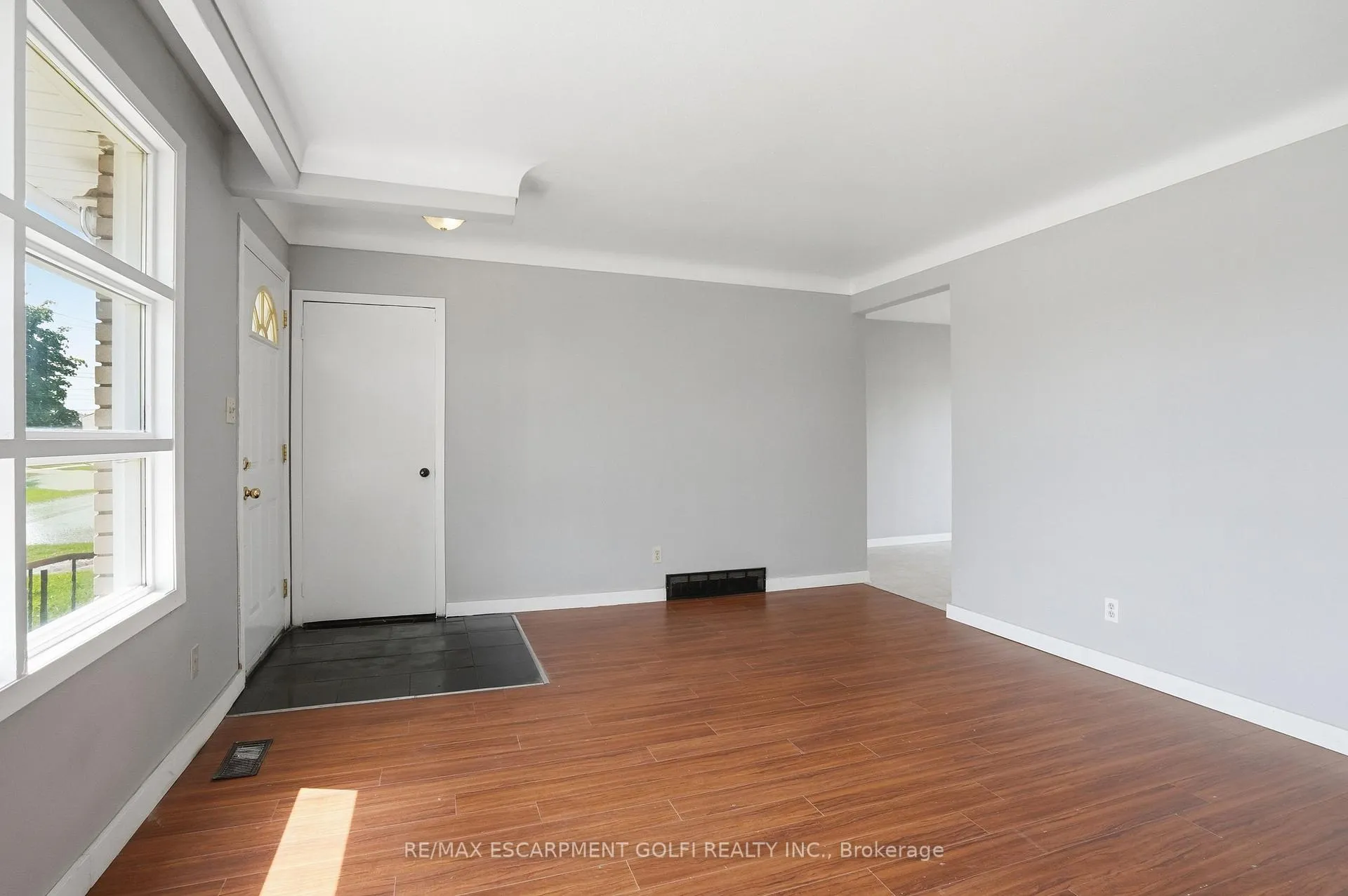 Photo 6 of 127 Wellington Street, Welland, Lincoln/Crowland — HOMEH