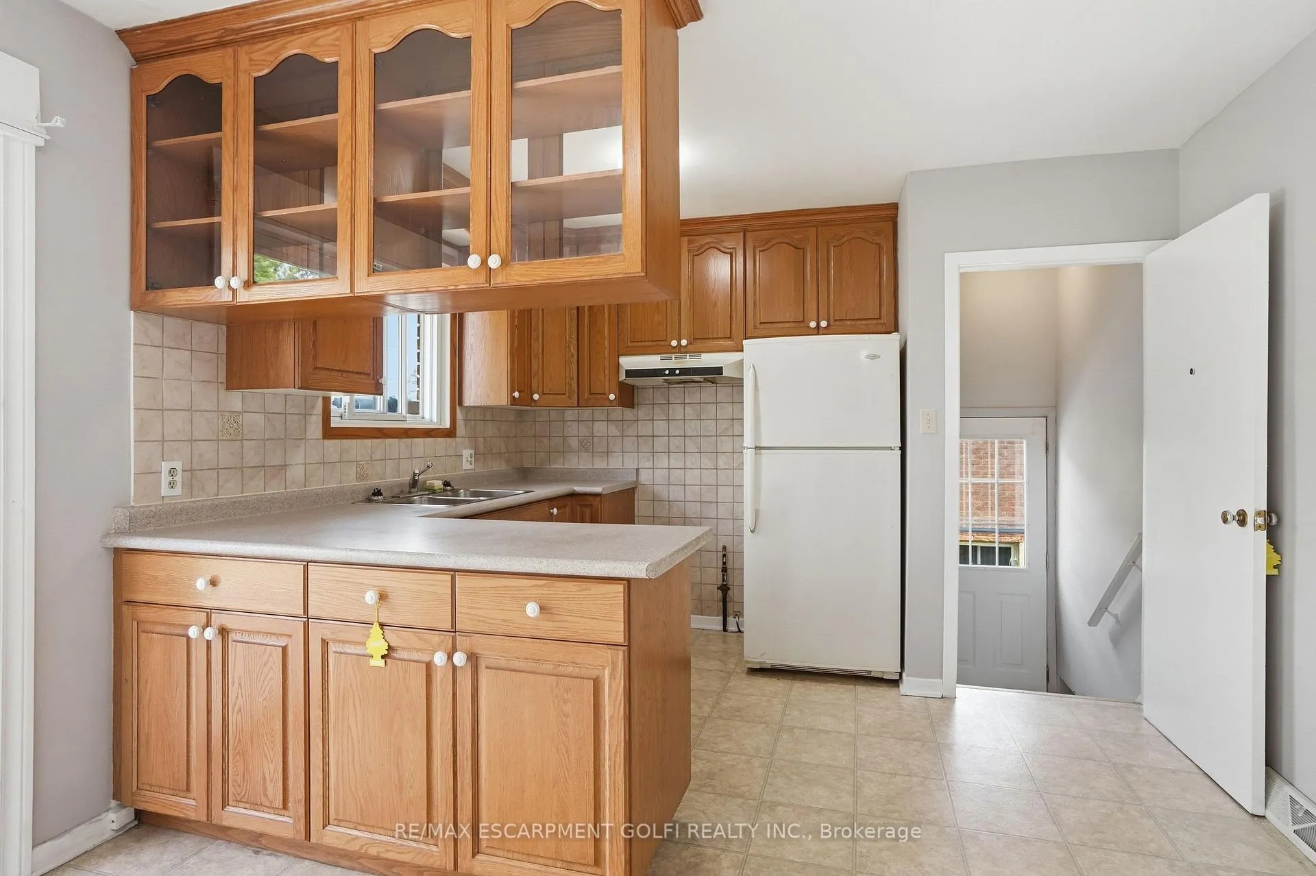 Photo 10 of 127 Wellington Street, Welland, Lincoln/Crowland — HOMEH