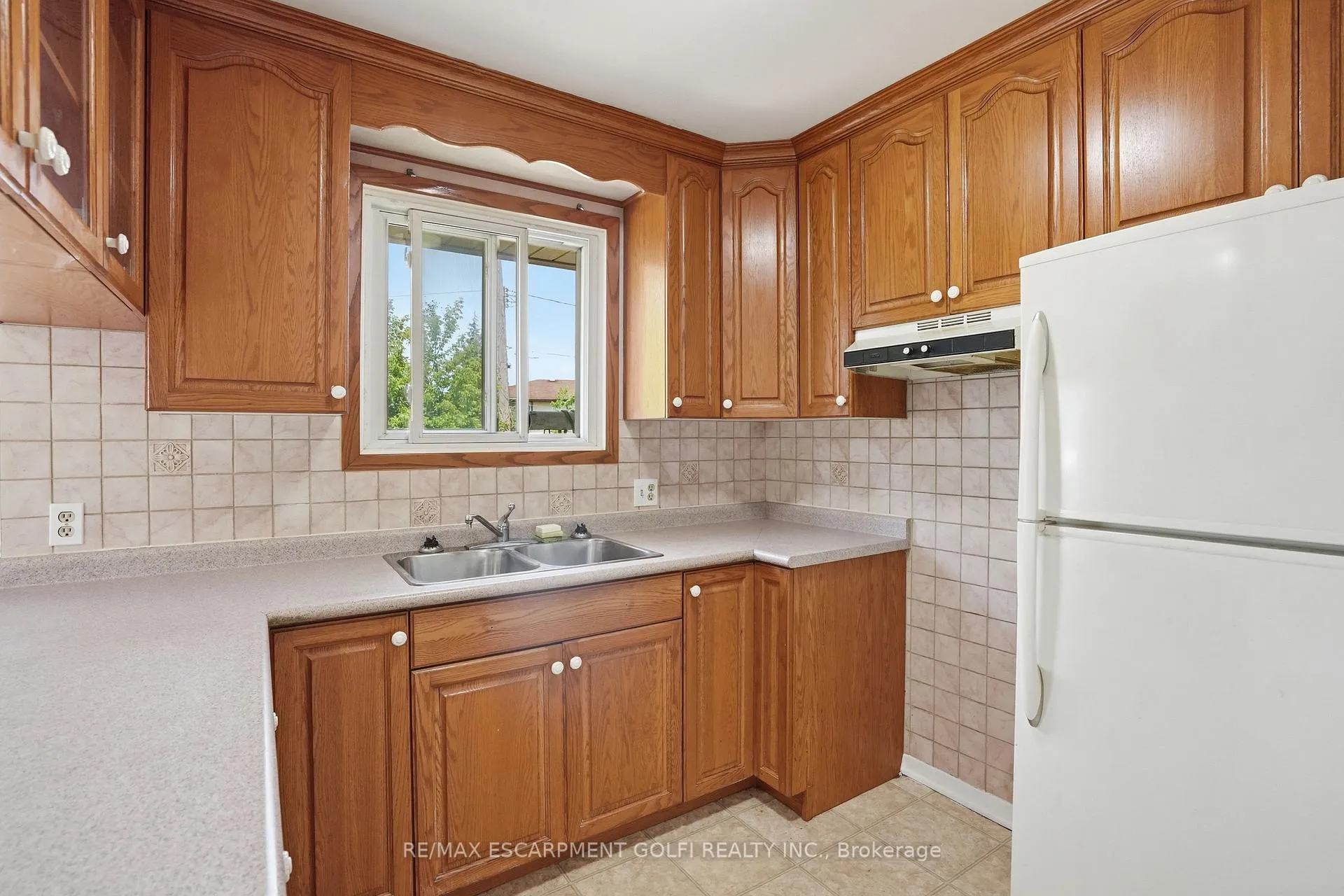 Photo 11 of 127 Wellington Street, Welland, Lincoln/Crowland — HOMEH
