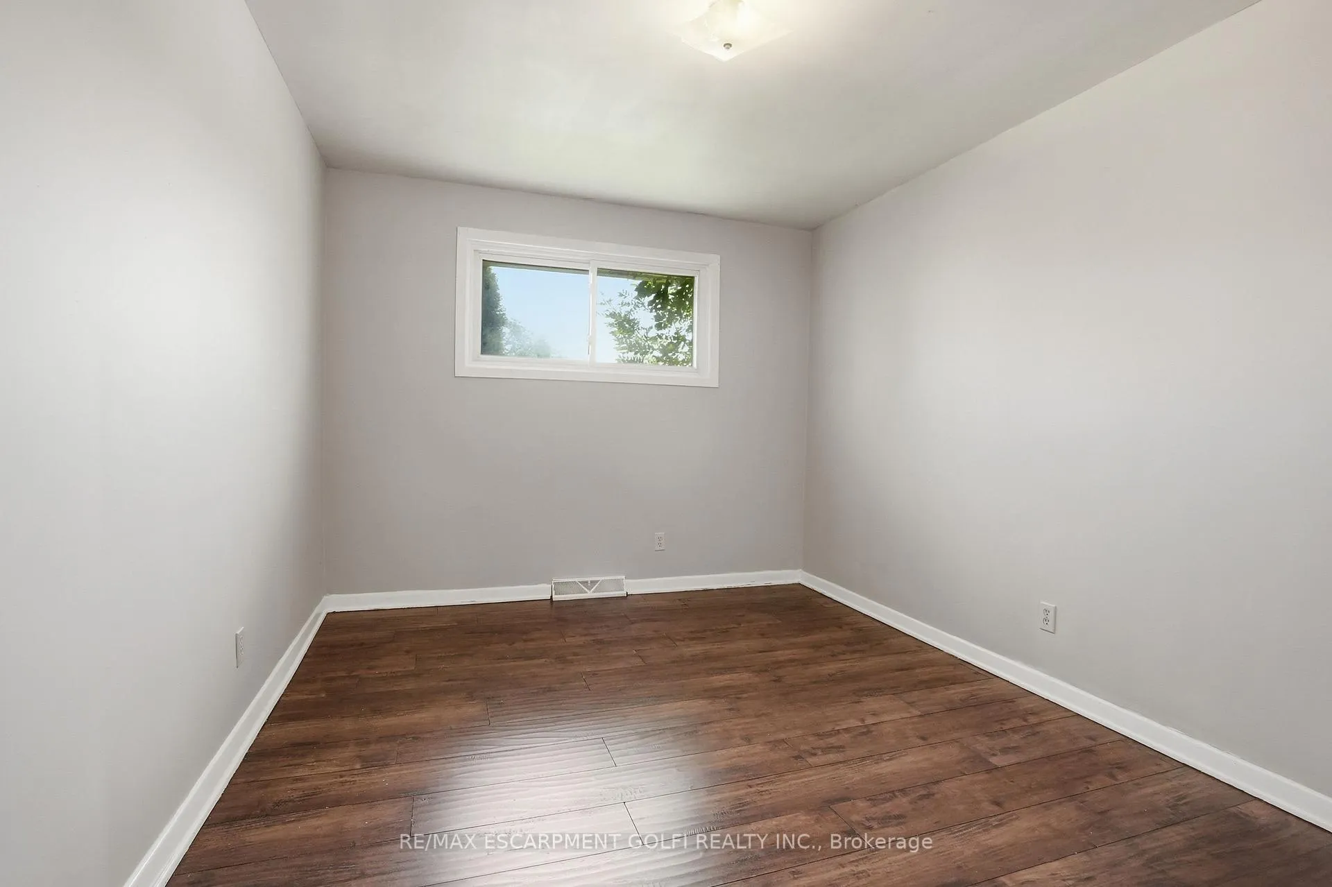 Photo 15 of 127 Wellington Street, Welland, Lincoln/Crowland — HOMEH