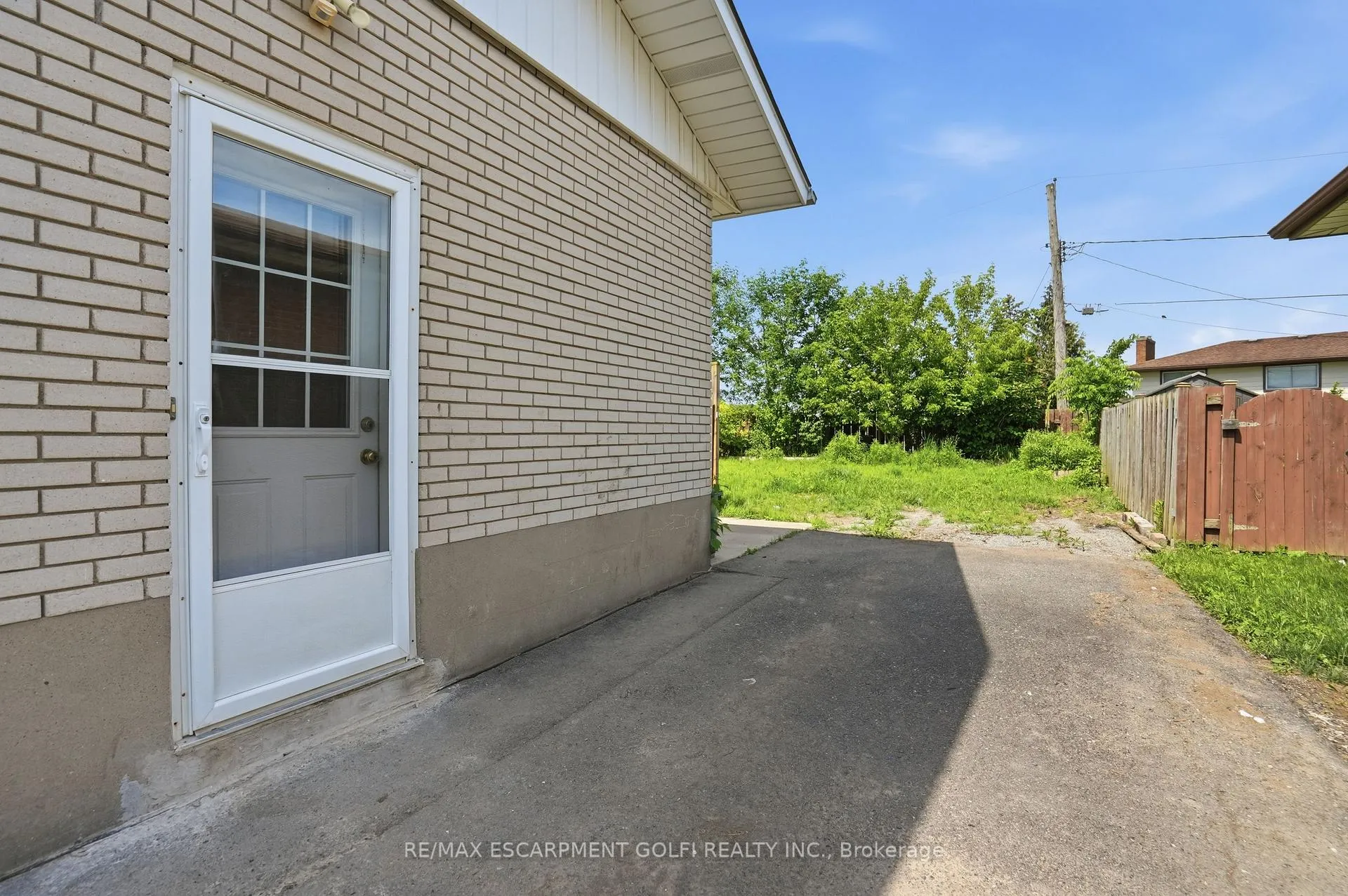 Photo 24 of 127 Wellington Street, Welland, Lincoln/Crowland — HOMEH