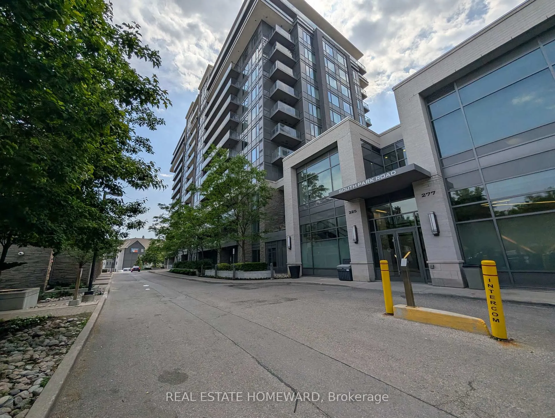 Photo 1 of Unit 915, 325 South Park Road, Markham, Commerce Valley — HOMEH