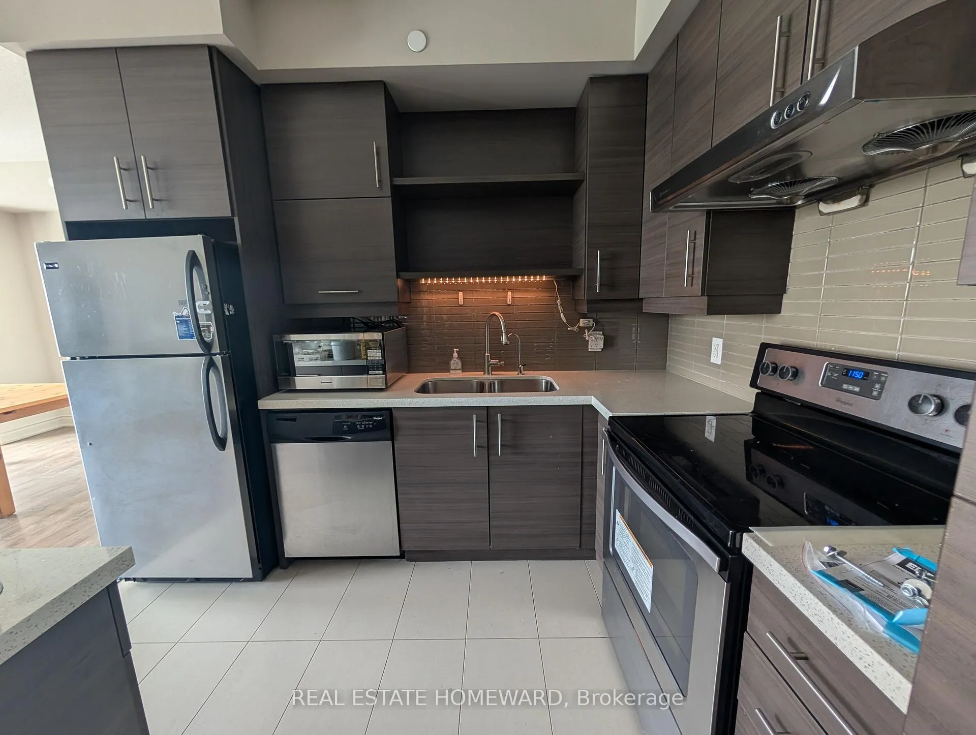 Photo 13 of Unit 915, 325 South Park Road, Markham, Commerce Valley — HOMEH