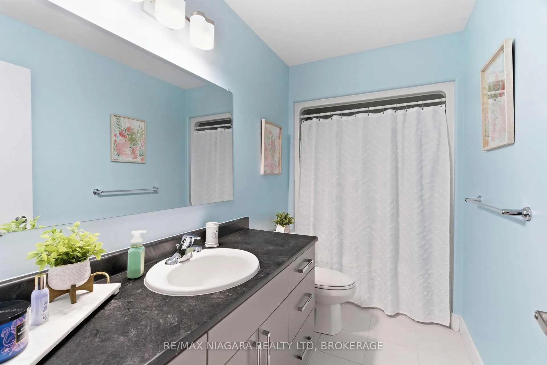 Photo 8 of 9 Granite Drive, Belleville, Belleville Ward — HOMEH
