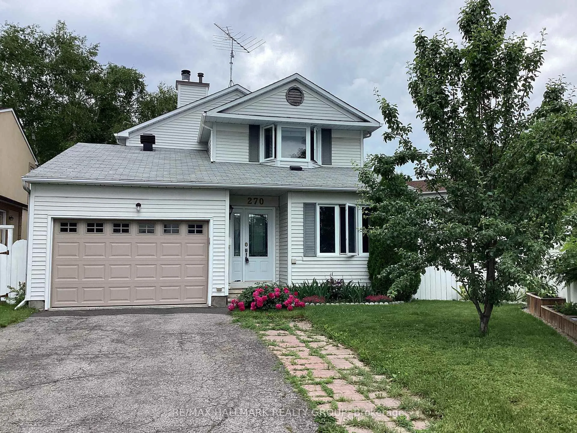 Photo 1 of 270 Mceachern Crescent, Ottawa, Bilberry Creek/Queenswood Heights — HOMEH