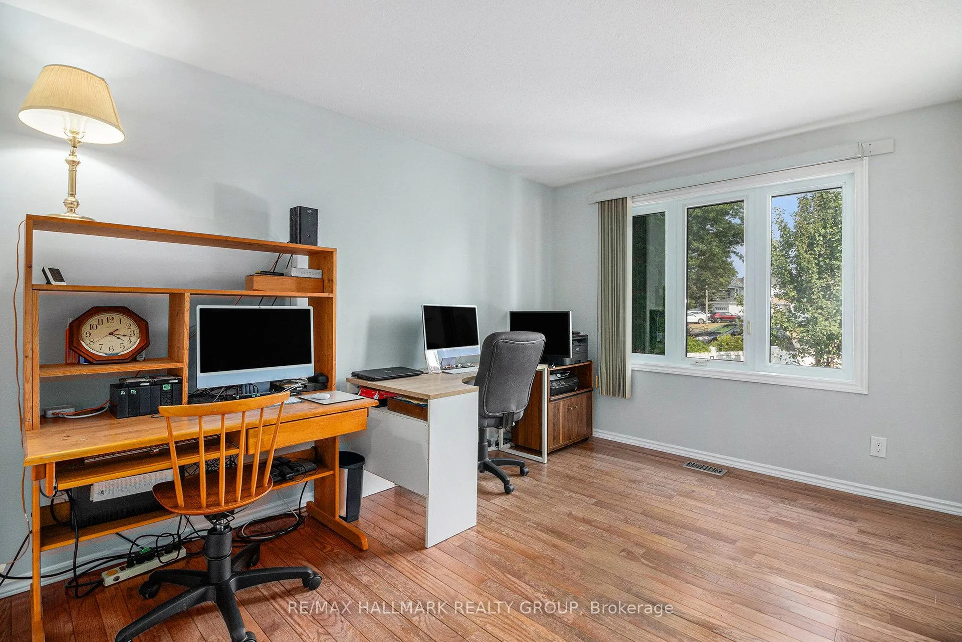 Photo 3 of 270 Mceachern Crescent, Ottawa, Bilberry Creek/Queenswood Heights — HOMEH