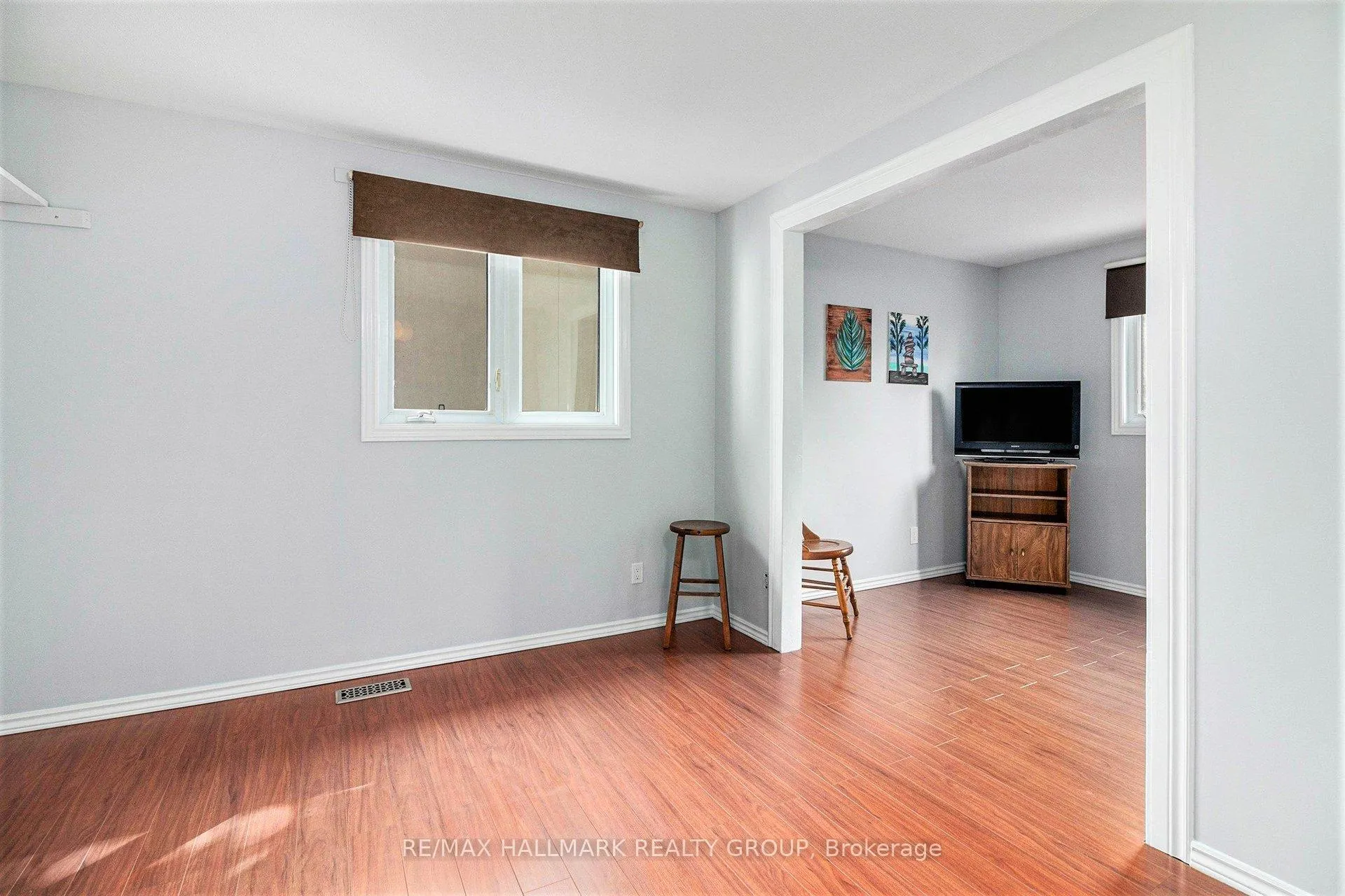 Photo 18 of 270 Mceachern Crescent, Ottawa, Bilberry Creek/Queenswood Heights — HOMEH
