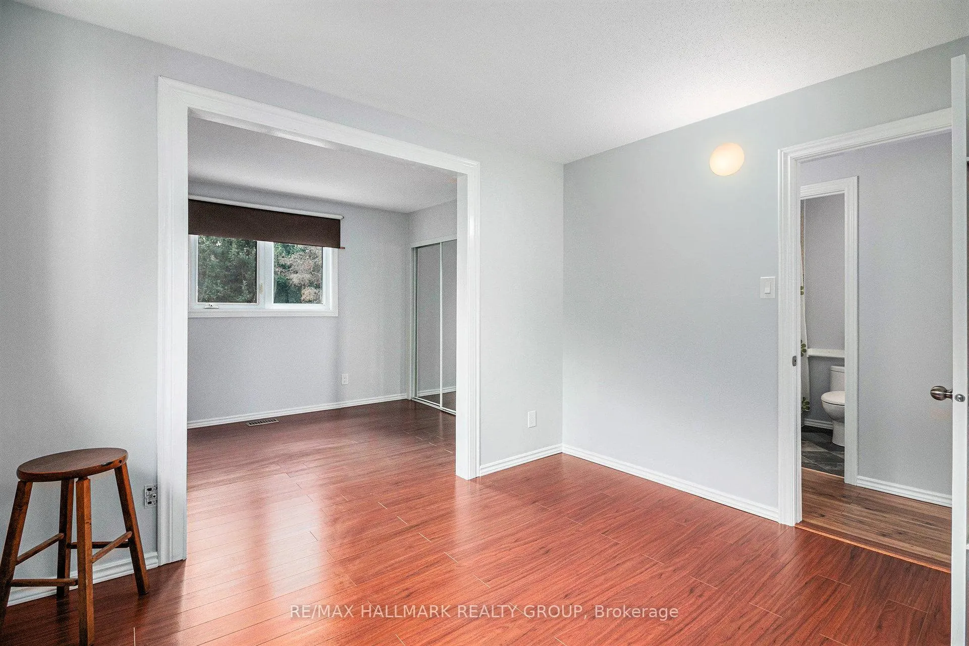 Photo 19 of 270 Mceachern Crescent, Ottawa, Bilberry Creek/Queenswood Heights — HOMEH