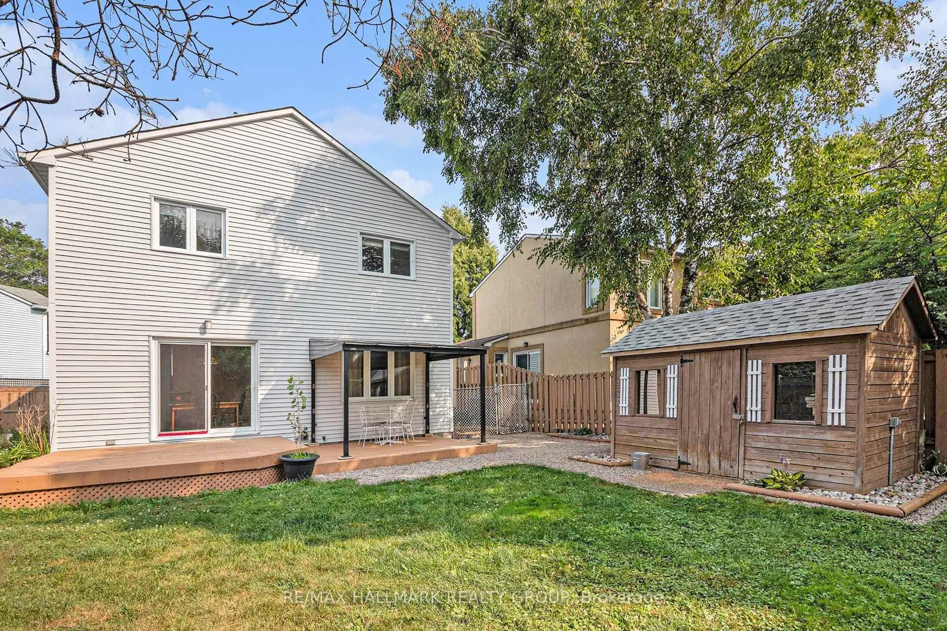 Photo 28 of 270 Mceachern Crescent, Ottawa, Bilberry Creek/Queenswood Heights — HOMEH