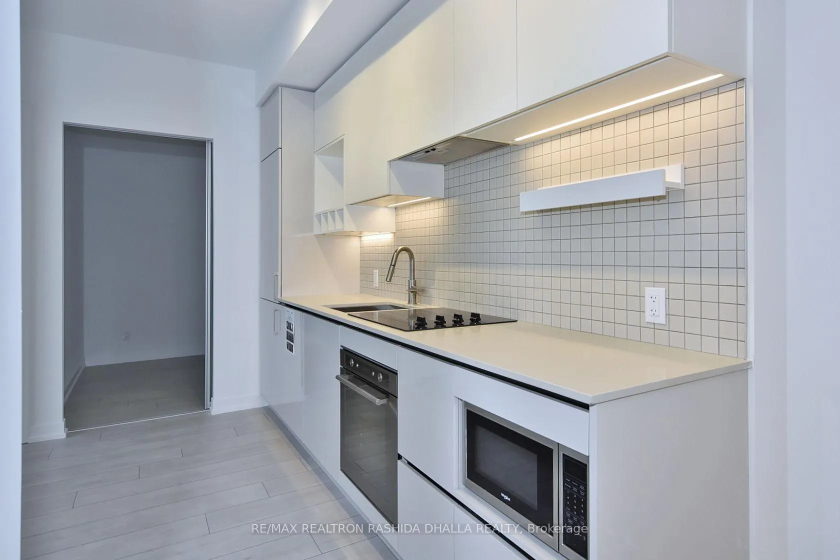 Photo 13 of Unit 5312, 5 Buttermill Avenue, Vaughan, Vaughan Corporate Centre — HOMEH