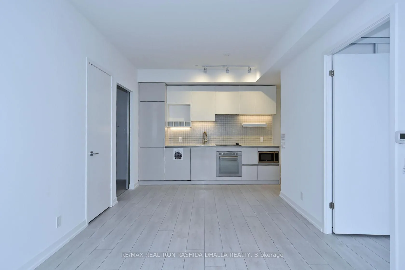 Photo 14 of Unit 5312, 5 Buttermill Avenue, Vaughan, Vaughan Corporate Centre — HOMEH