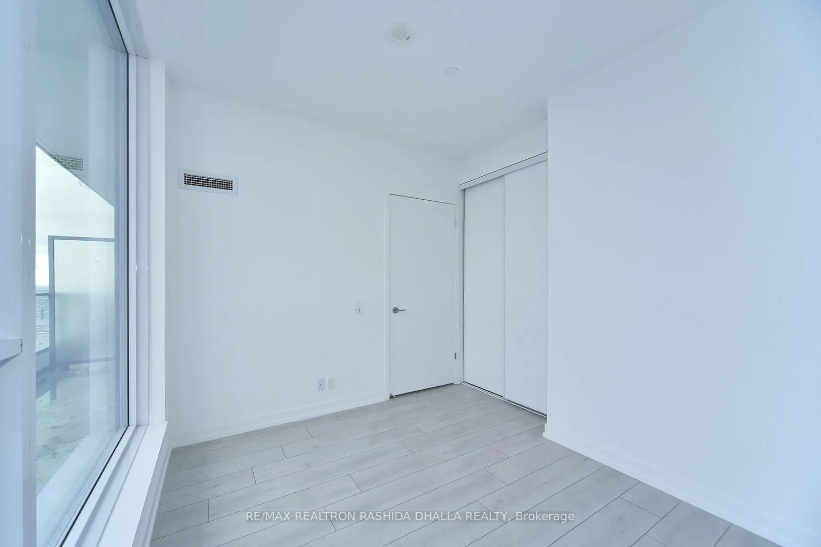 Photo 24 of Unit 5312, 5 Buttermill Avenue, Vaughan, Vaughan Corporate Centre — HOMEH