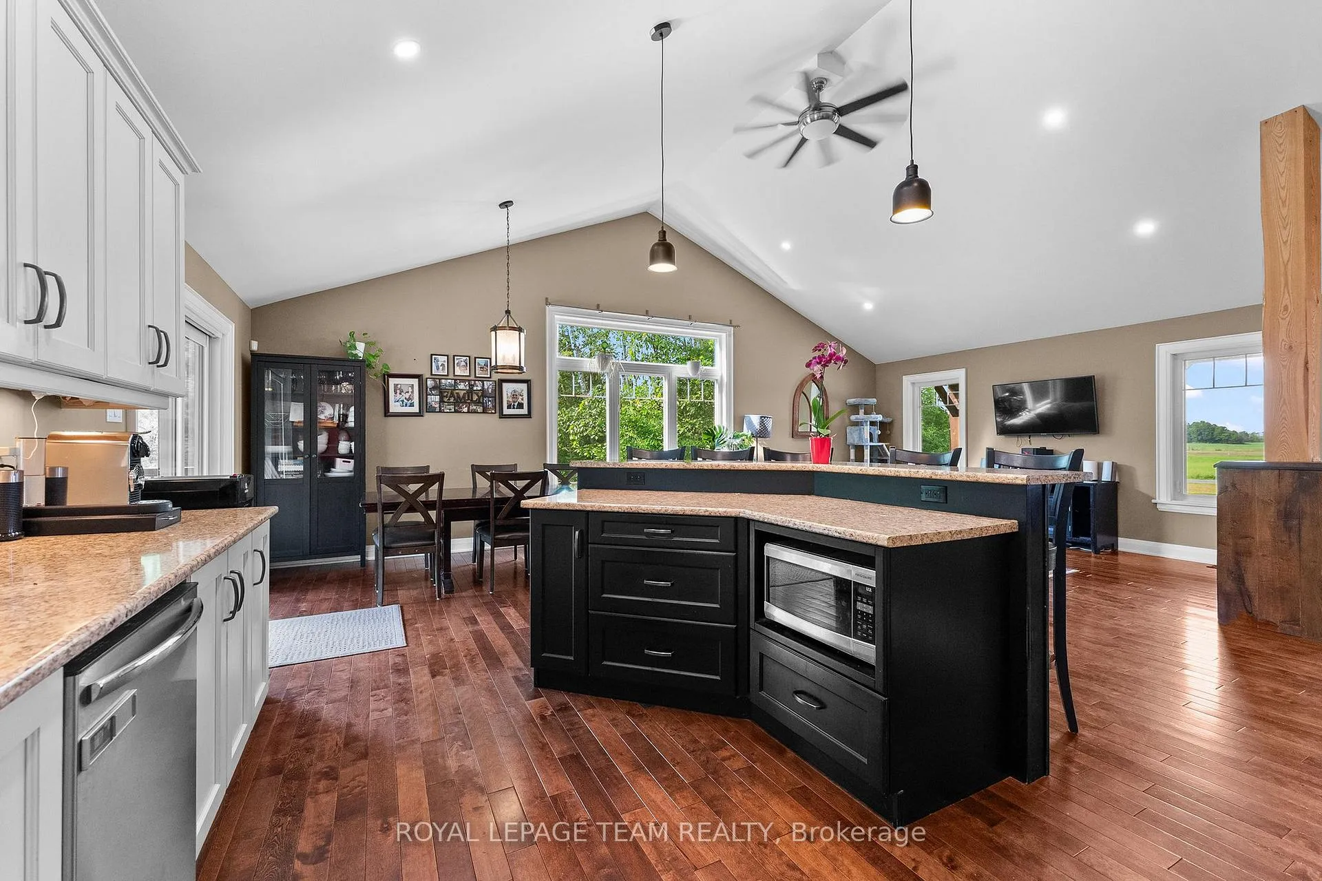 Photo 19 of 175 Boundary Road E, North Dundas, North Dundas (Mountain) Twp — HOMEH