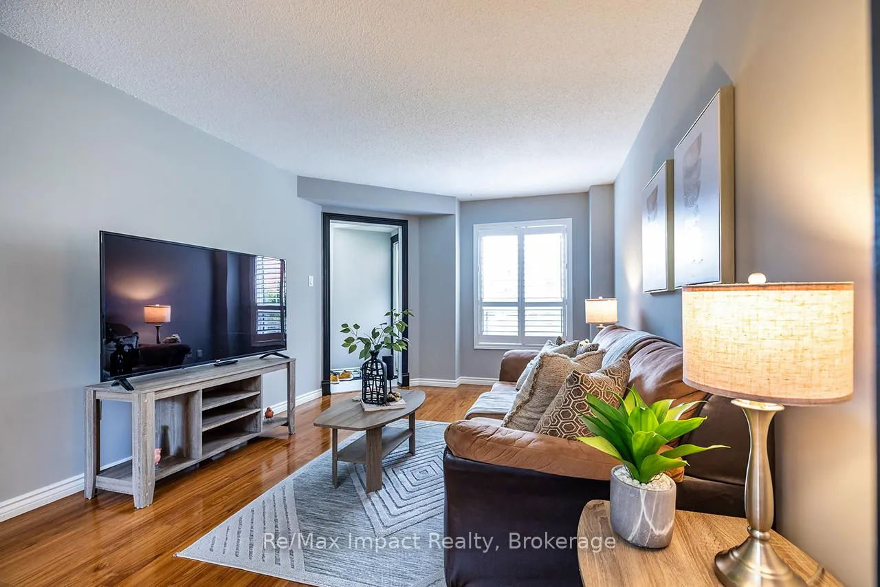 Photo 6 of 53 Sable Crescent, Whitby, Rolling Acres — HOMEH