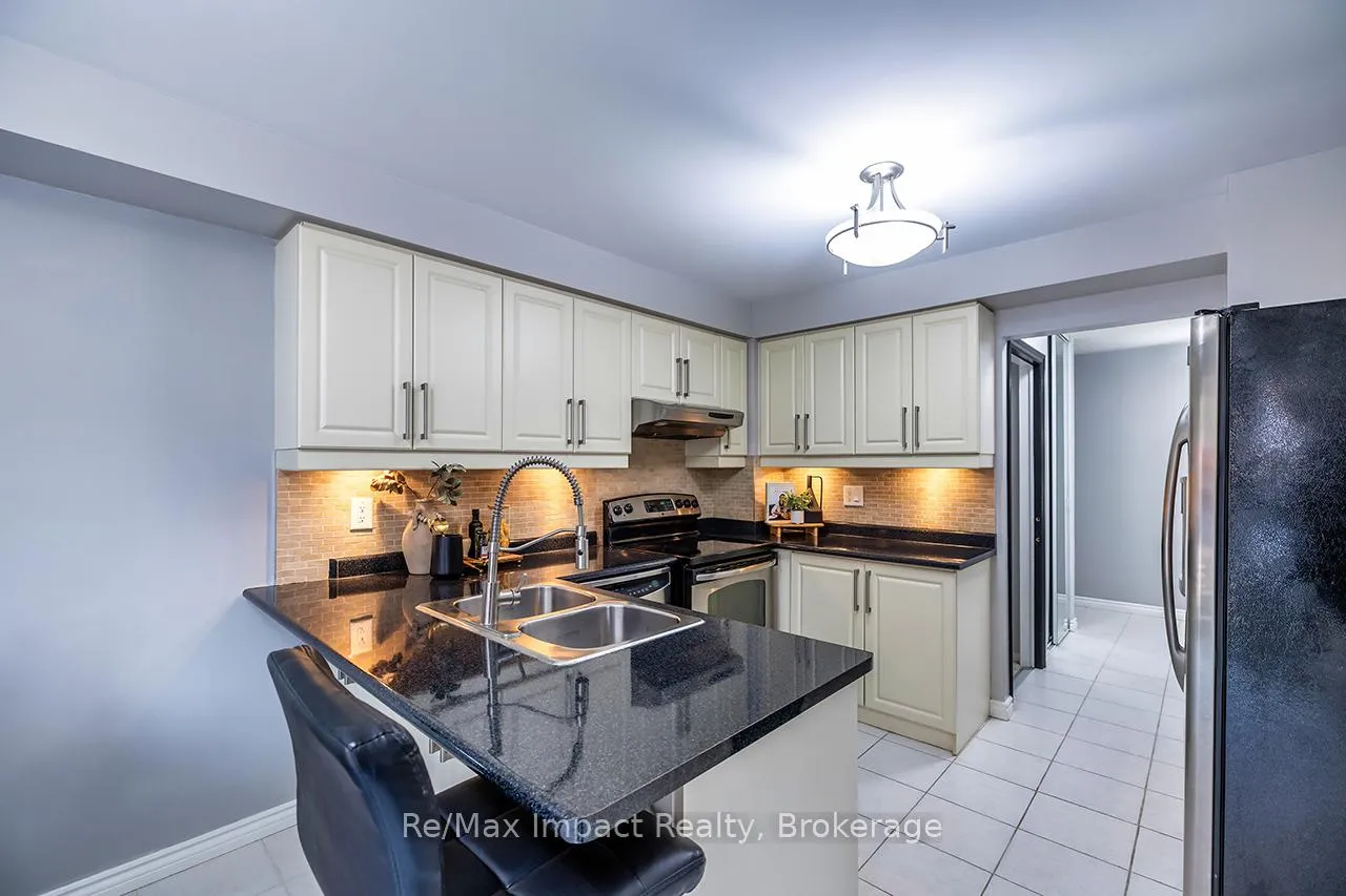 Photo 13 of 53 Sable Crescent, Whitby, Rolling Acres — HOMEH