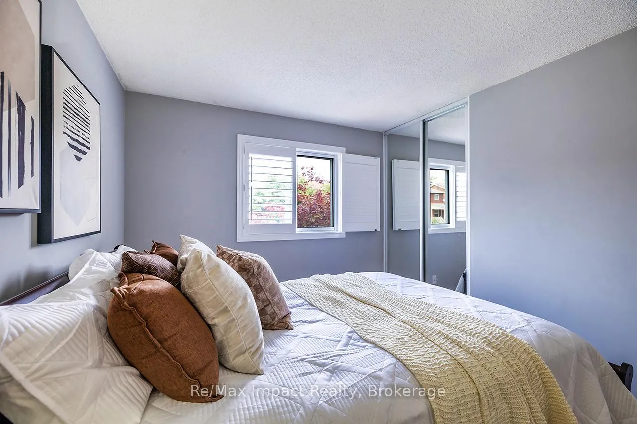 Photo 21 of 53 Sable Crescent, Whitby, Rolling Acres — HOMEH