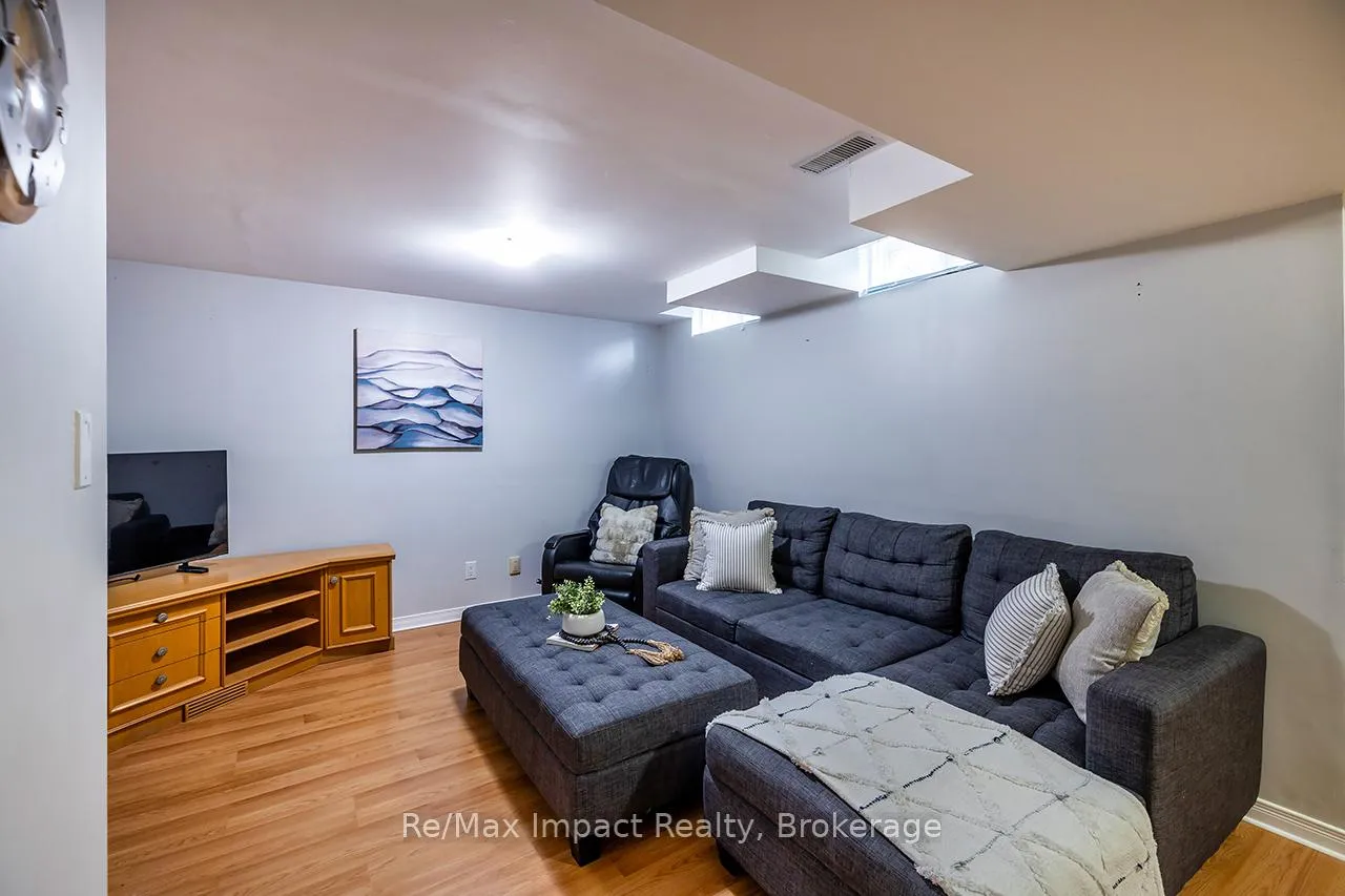 Photo 23 of 53 Sable Crescent, Whitby, Rolling Acres — HOMEH