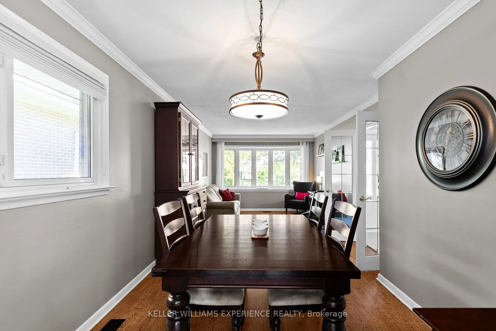 Photo 10 of 27 Ottaway Avenue, Barrie, Wellington — HOMEH