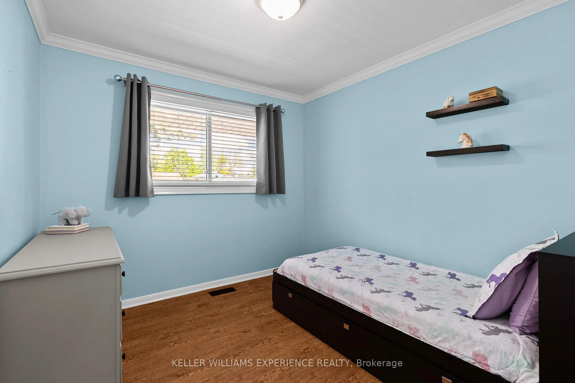 Photo 16 of 27 Ottaway Avenue, Barrie, Wellington — HOMEH