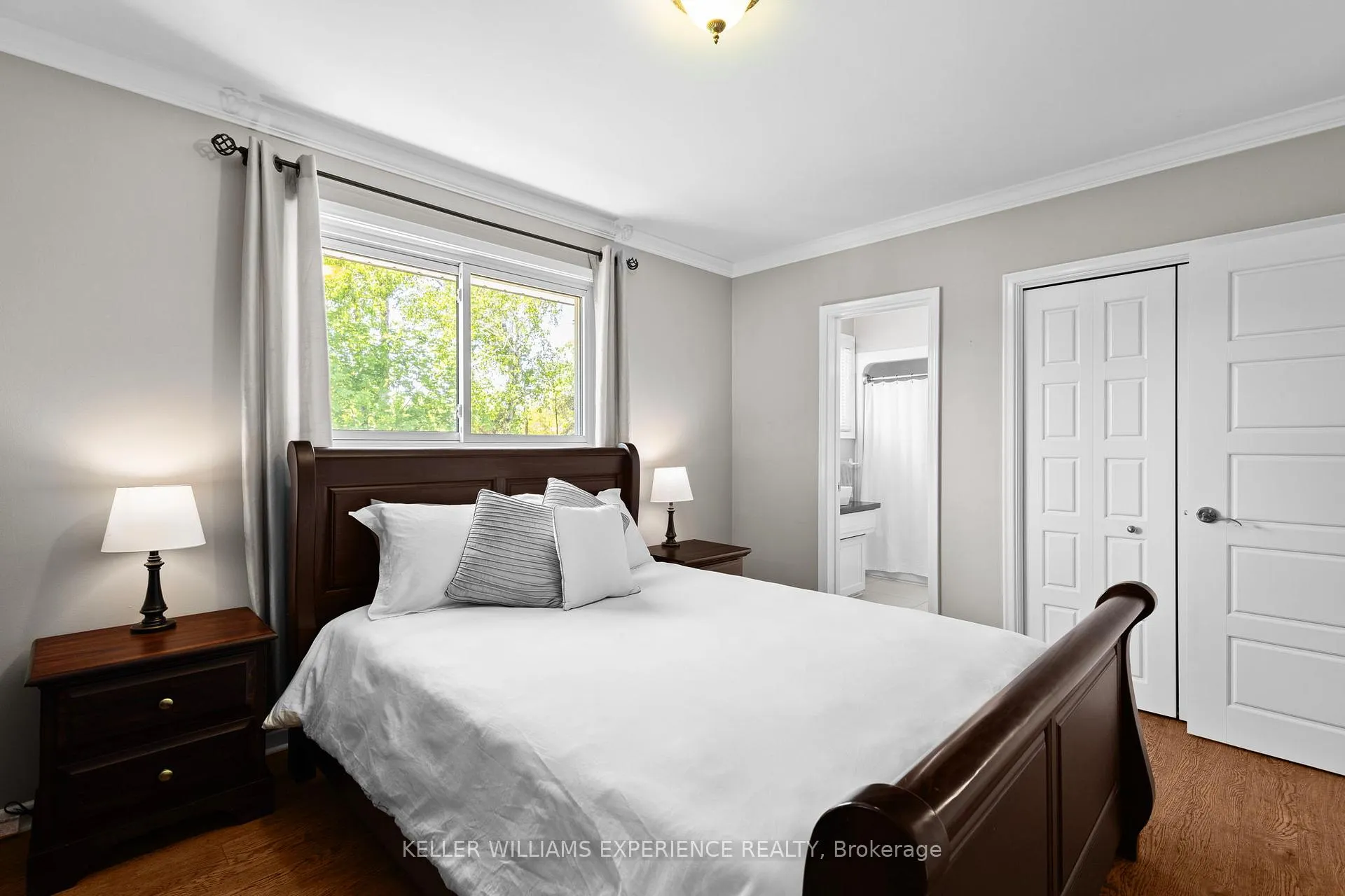 Photo 19 of 27 Ottaway Avenue, Barrie, Wellington — HOMEH