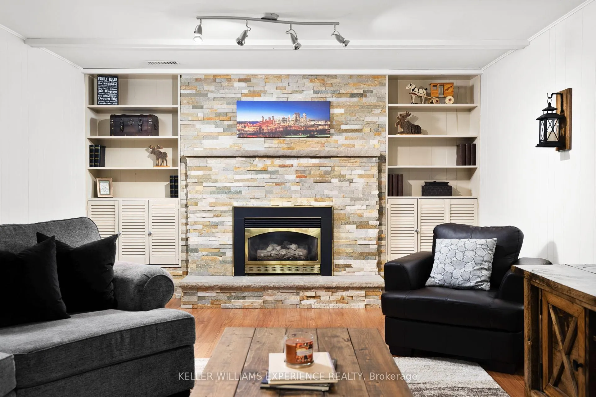 Photo 22 of 27 Ottaway Avenue, Barrie, Wellington — HOMEH