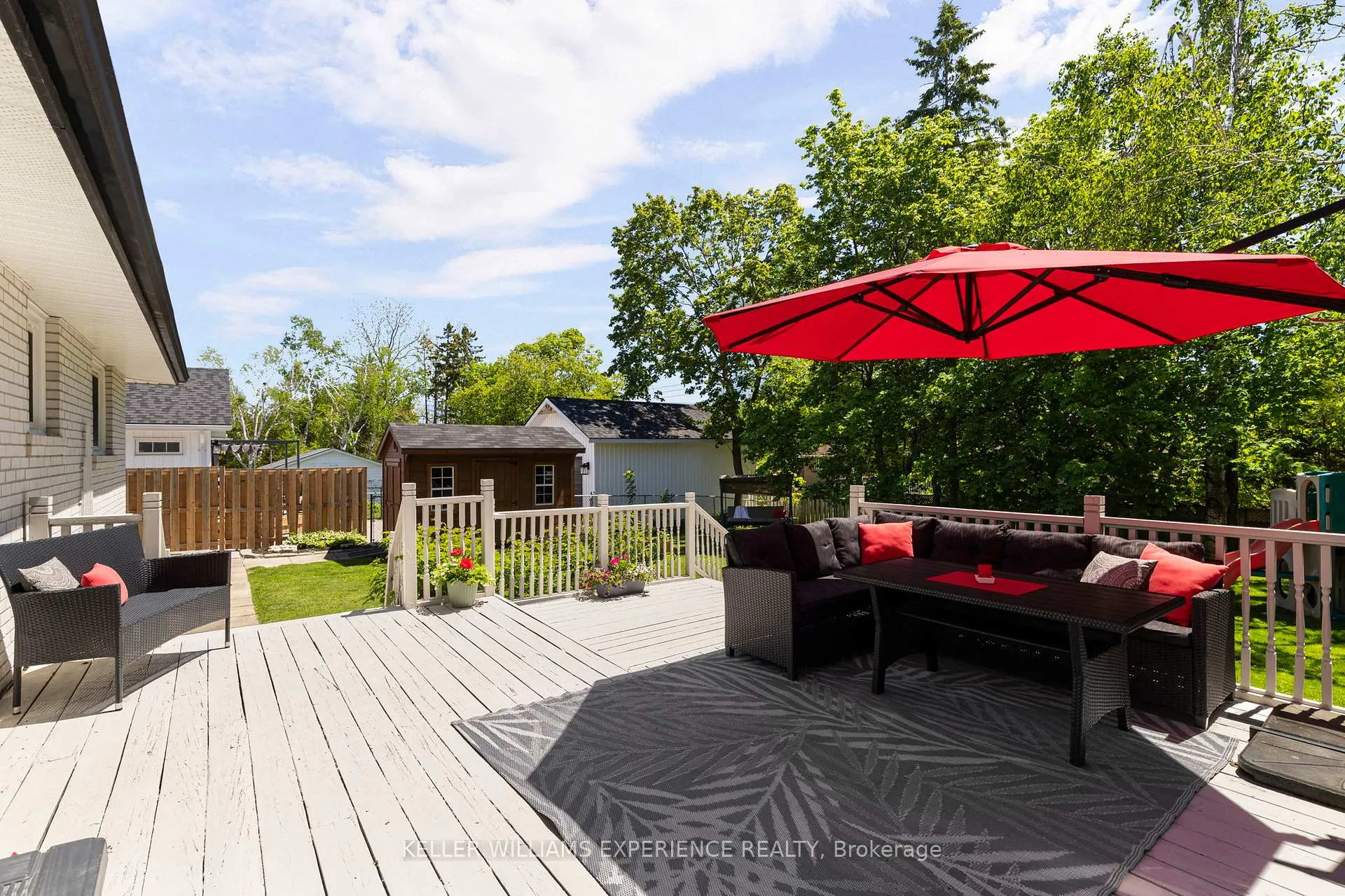 Photo 32 of 27 Ottaway Avenue, Barrie, Wellington — HOMEH