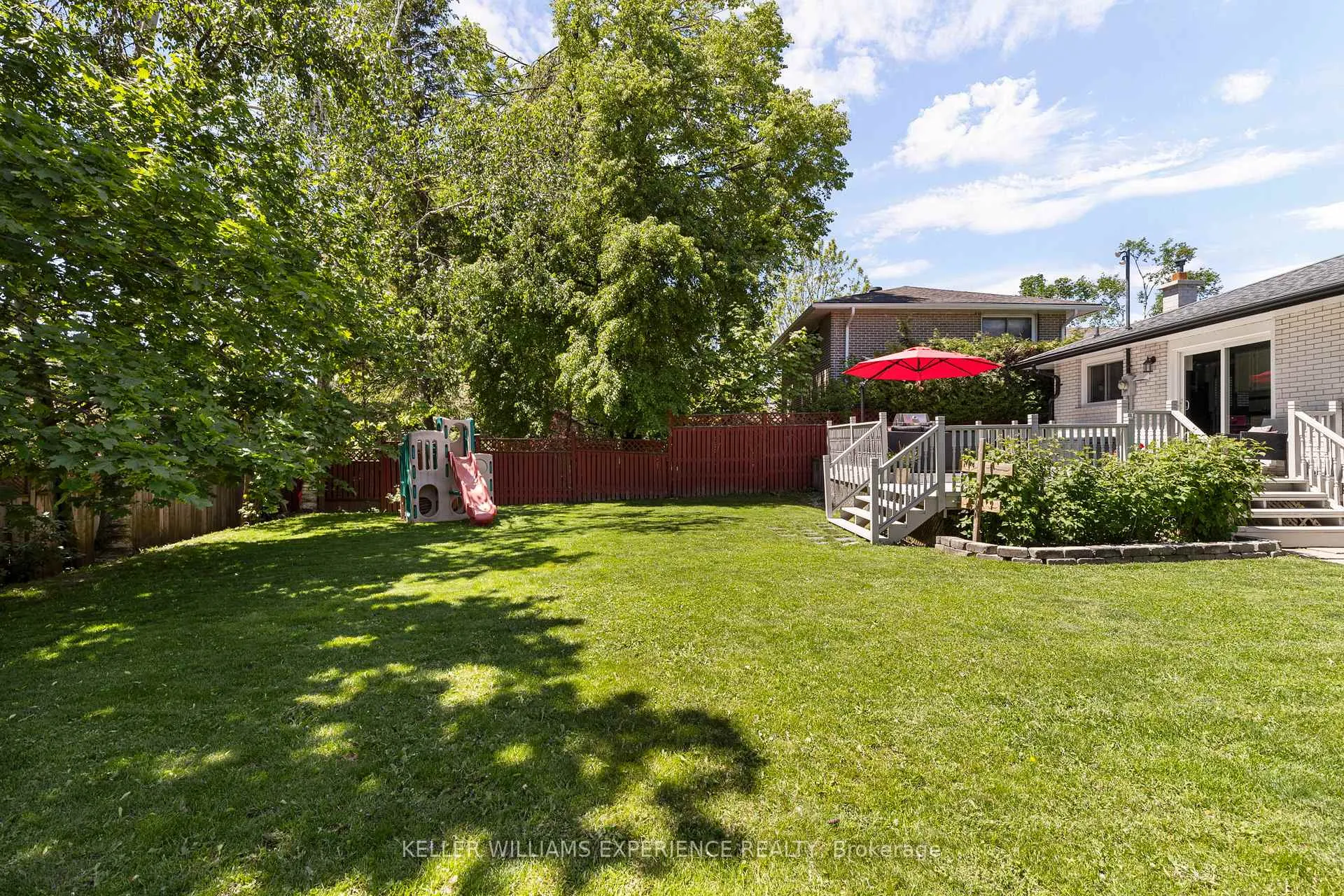 Photo 34 of 27 Ottaway Avenue, Barrie, Wellington — HOMEH