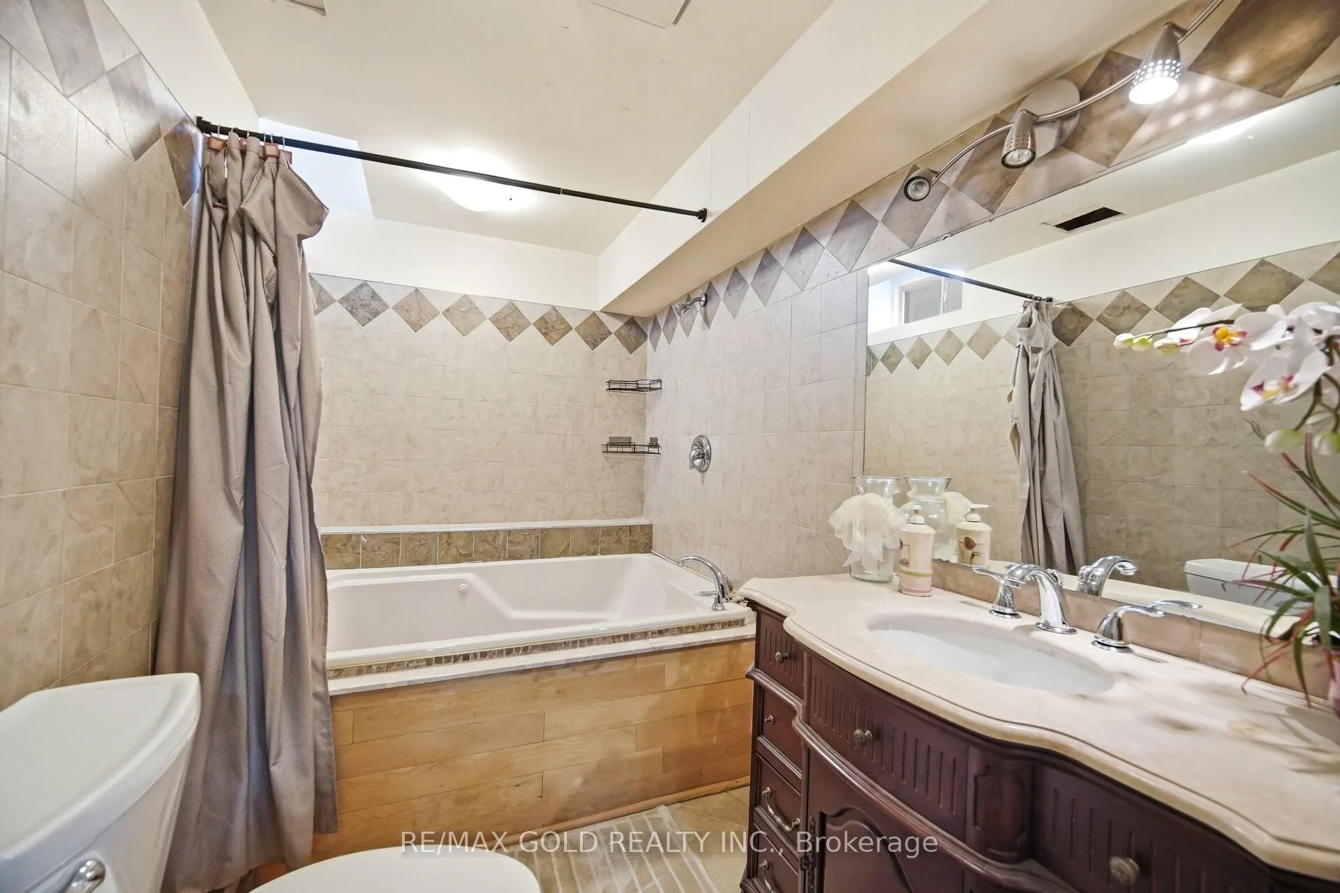 Photo 31 of 3 Valleycreek Drive, Brampton, Bram East — HOMEH