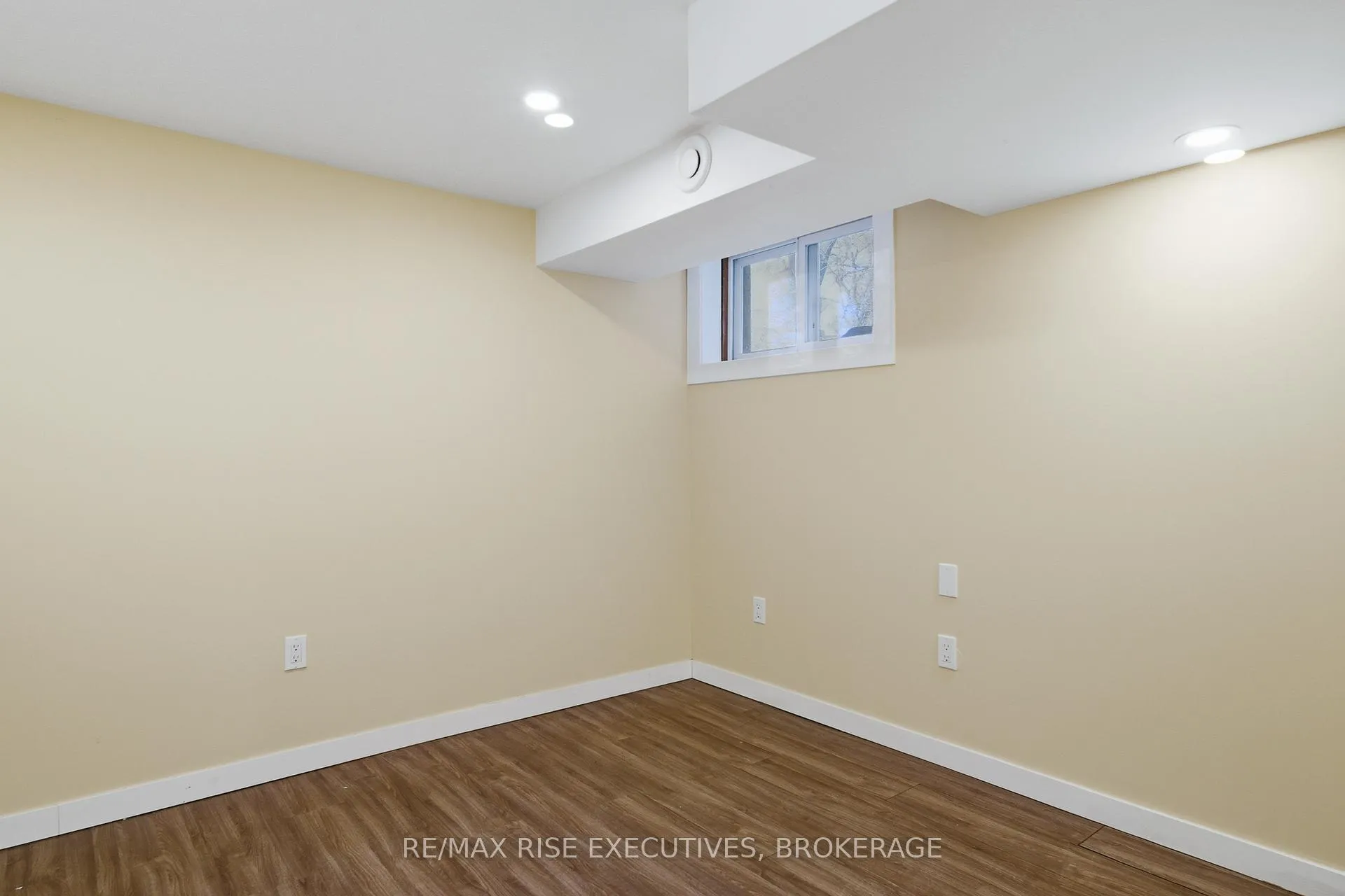 Photo 33 of 7 Benjamin Street, Belleville, Belleville Ward — HOMEH