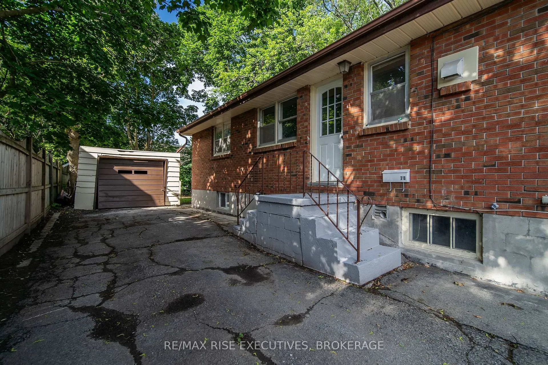 Photo 46 of 7 Benjamin Street, Belleville, Belleville Ward — HOMEH