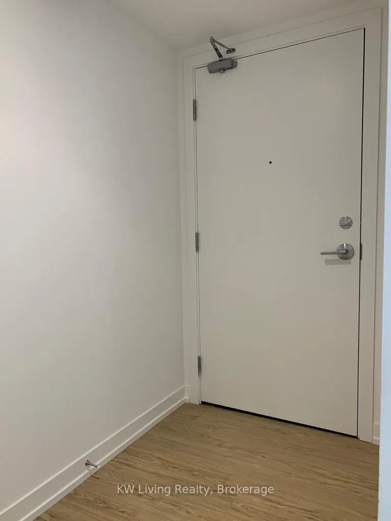 Front of Unit 4212, 85 Wood Street