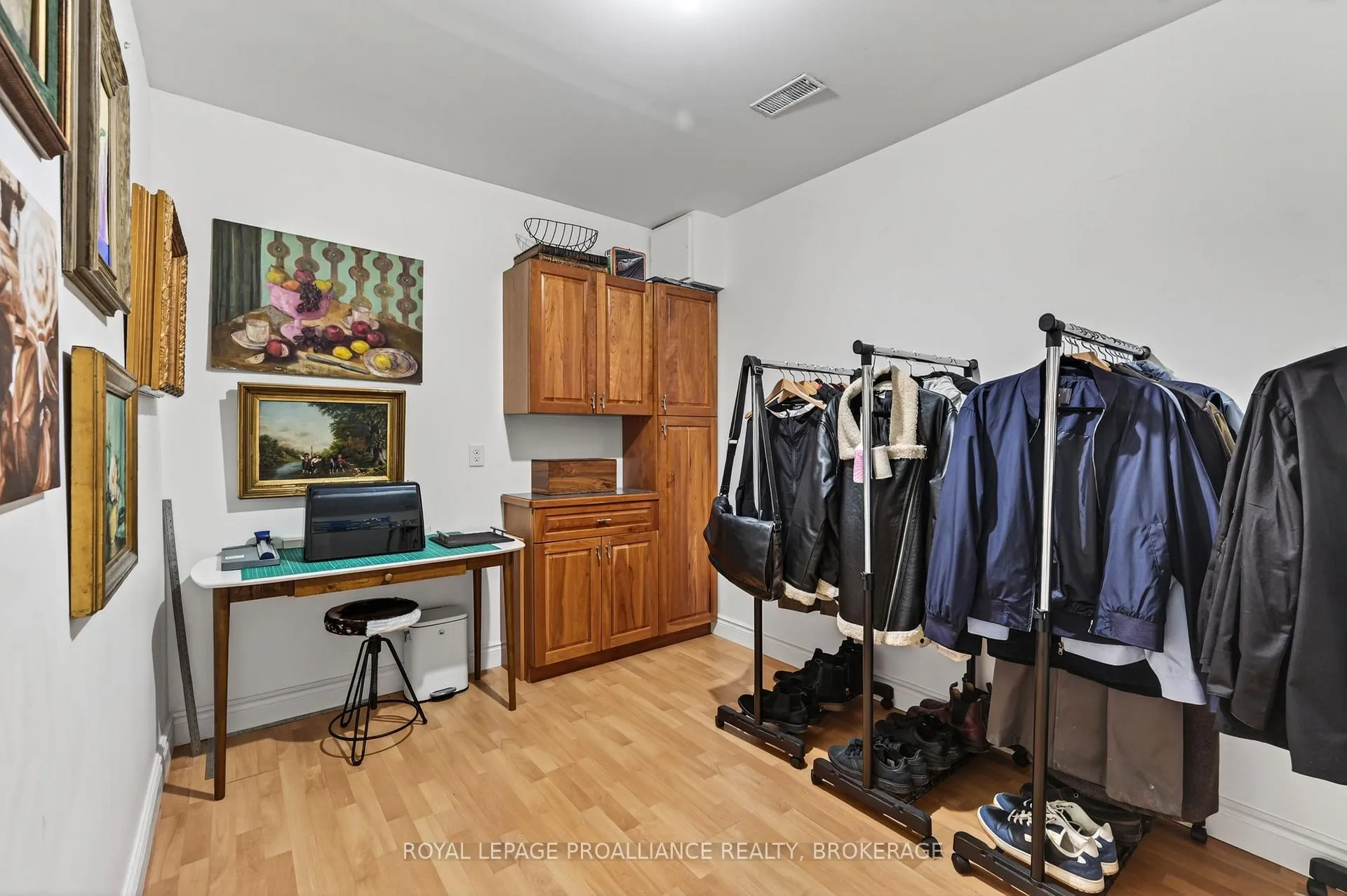 Photo 26 of Unit 43, 1 Place D'armes, Kingston, East of Sir John A. Blvd — HOMEH