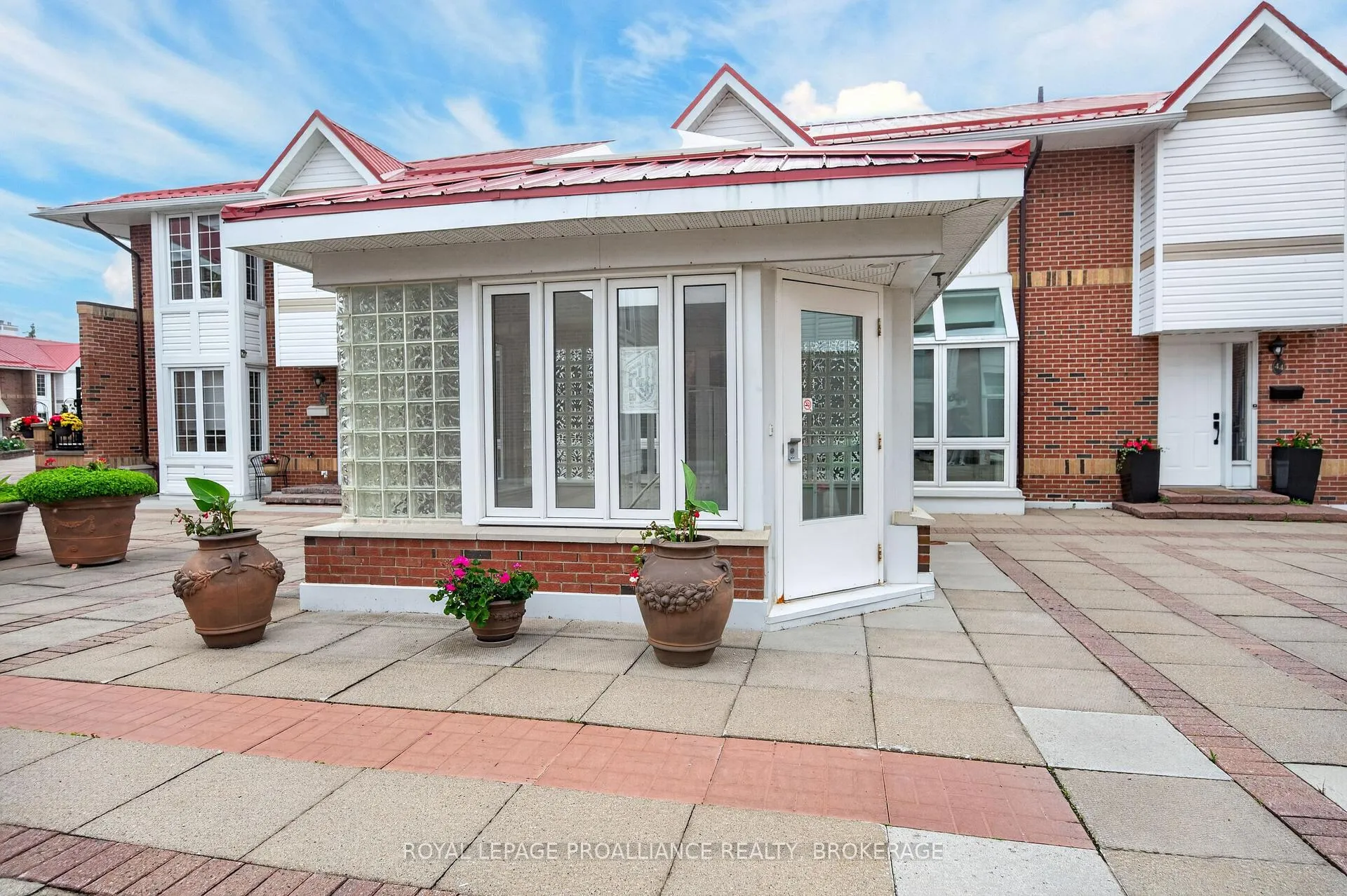 Photo 32 of Unit 43, 1 Place D'armes, Kingston, East of Sir John A. Blvd — HOMEH