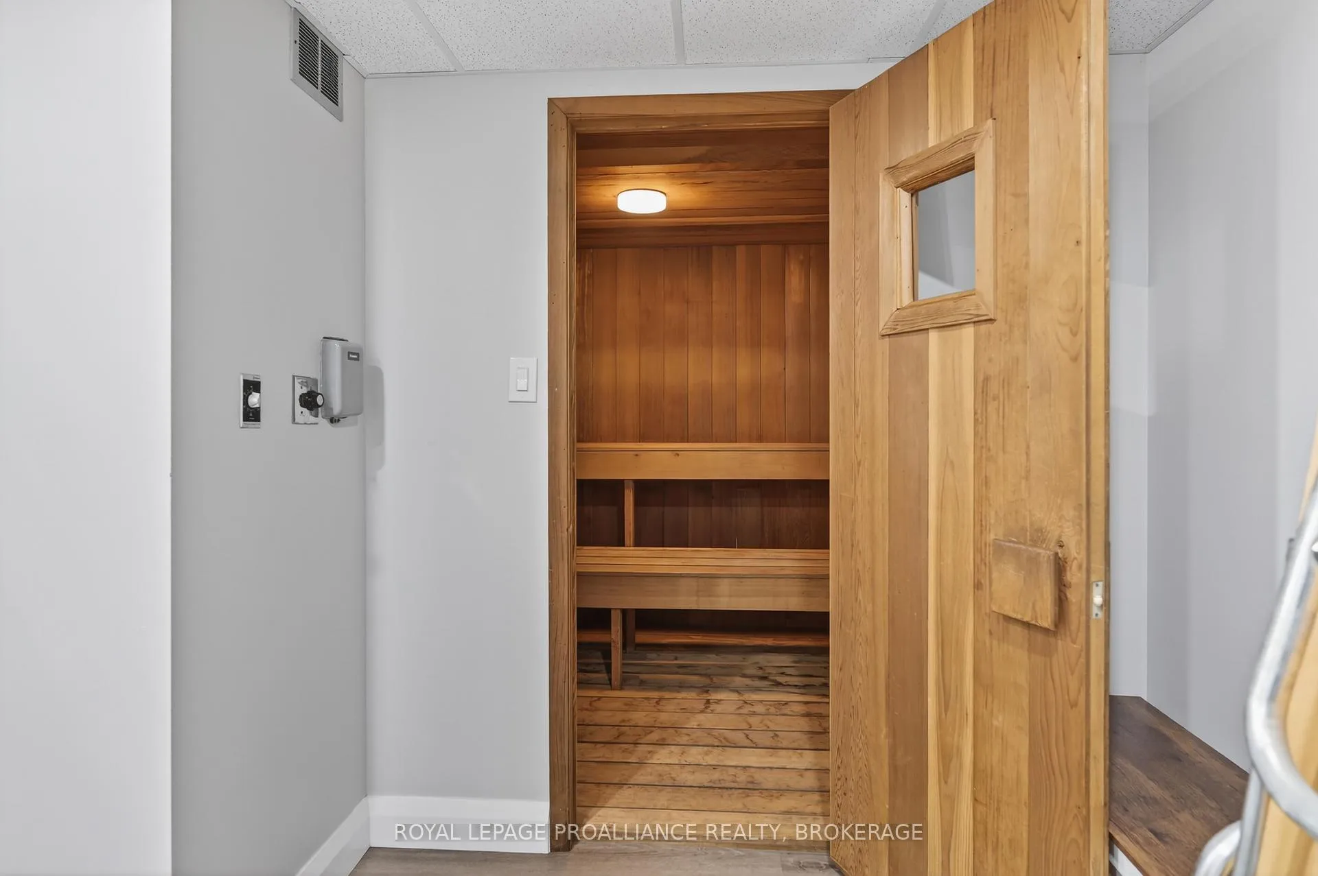 Photo 39 of Unit 43, 1 Place D'armes, Kingston, East of Sir John A. Blvd — HOMEH